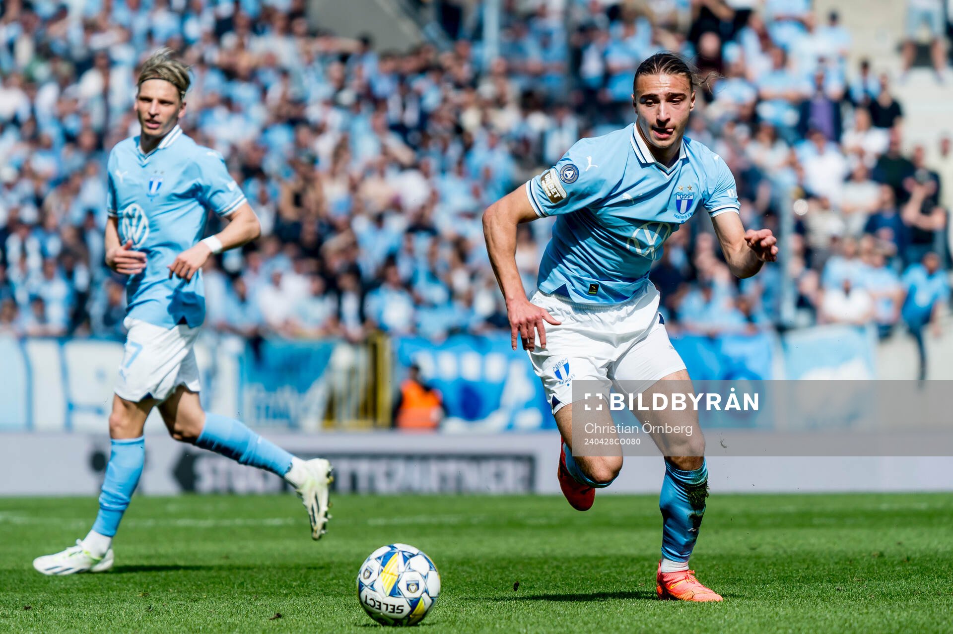 Malmö FFs Elison Makolli under fotbollsmatchen i Allsvenskan mellan Malmö FF och AIK den 28 april 2024 i Malmö. 