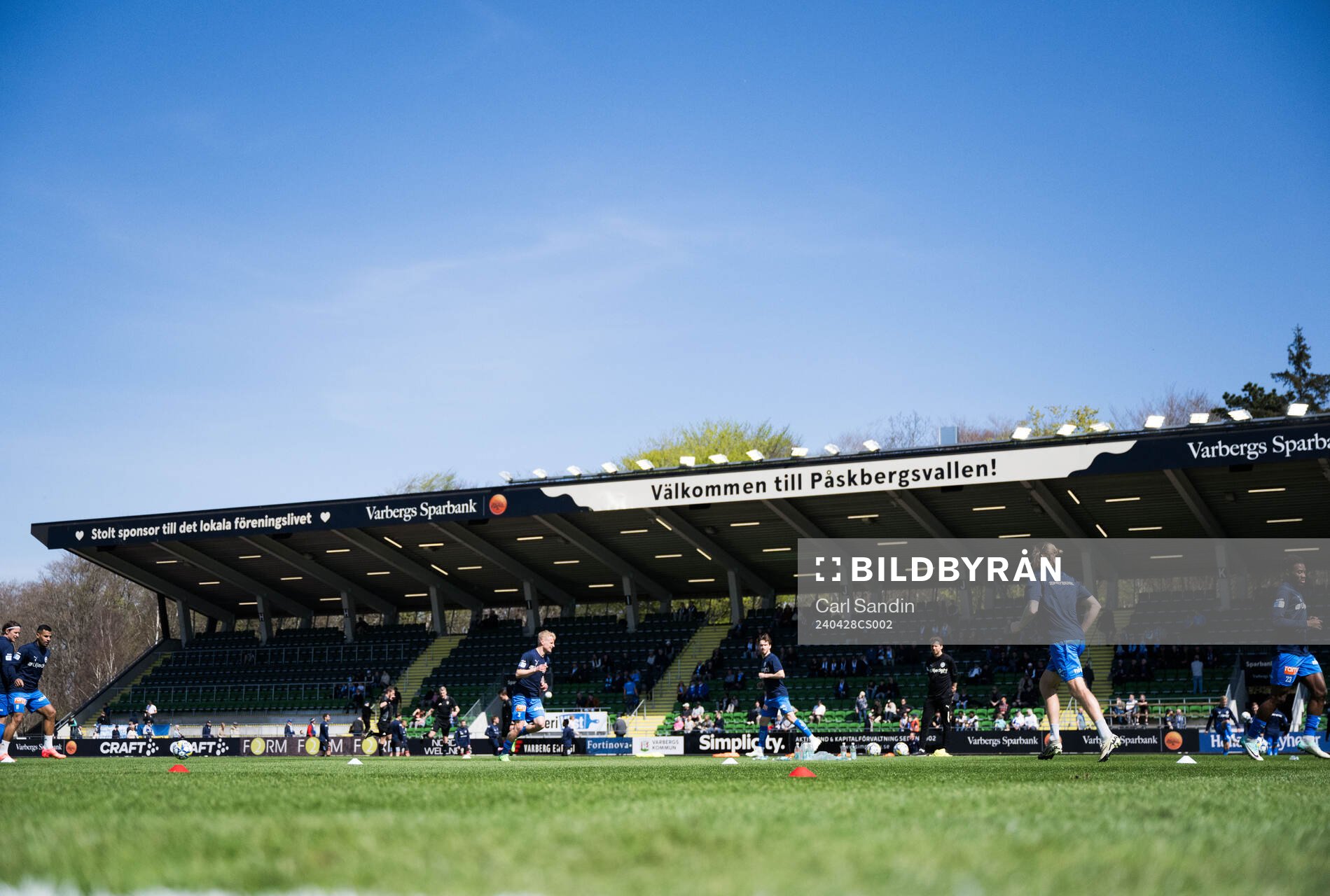 Värnamos spelare värmare upp