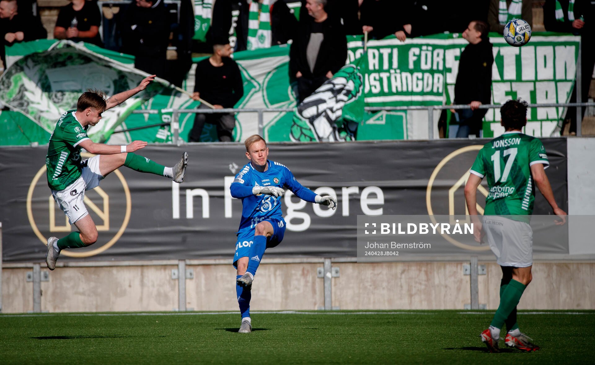 Brages Johan Arvidsson och Örebros målvakt Malte Påhlsson