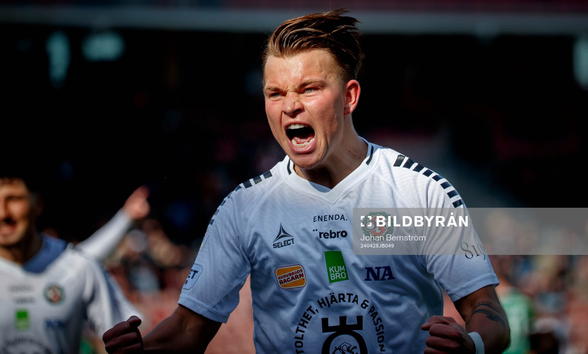 Örebros Tobias Bjørnstad jublar