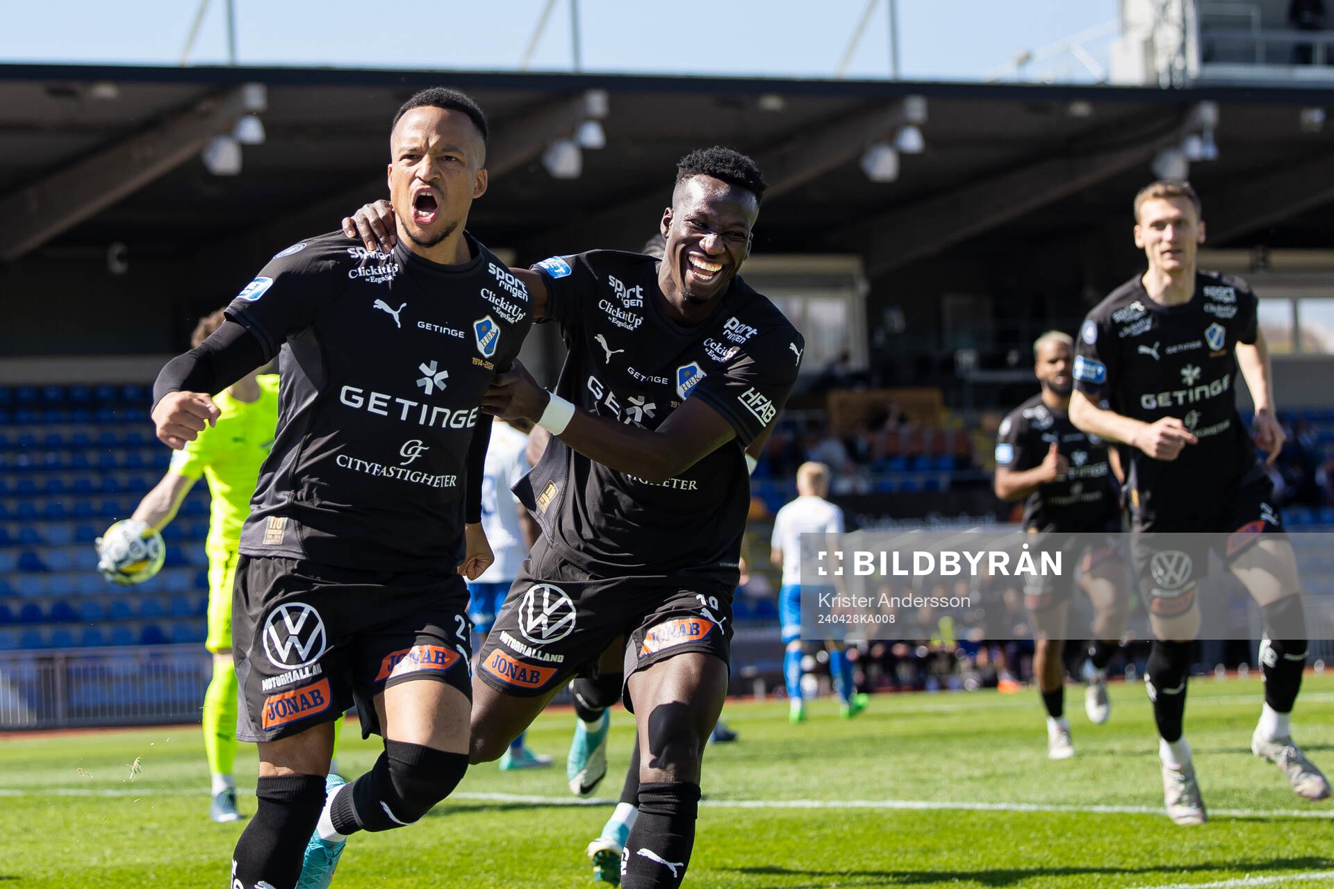 Halmstads Marcus Olsson jublar