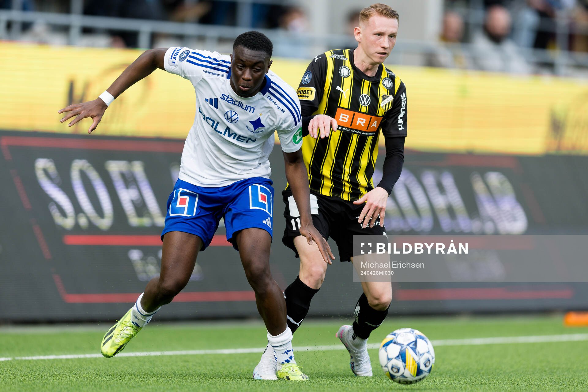 IFK Norrköpings Yahya Kalley och Häckens Julius Lindberg