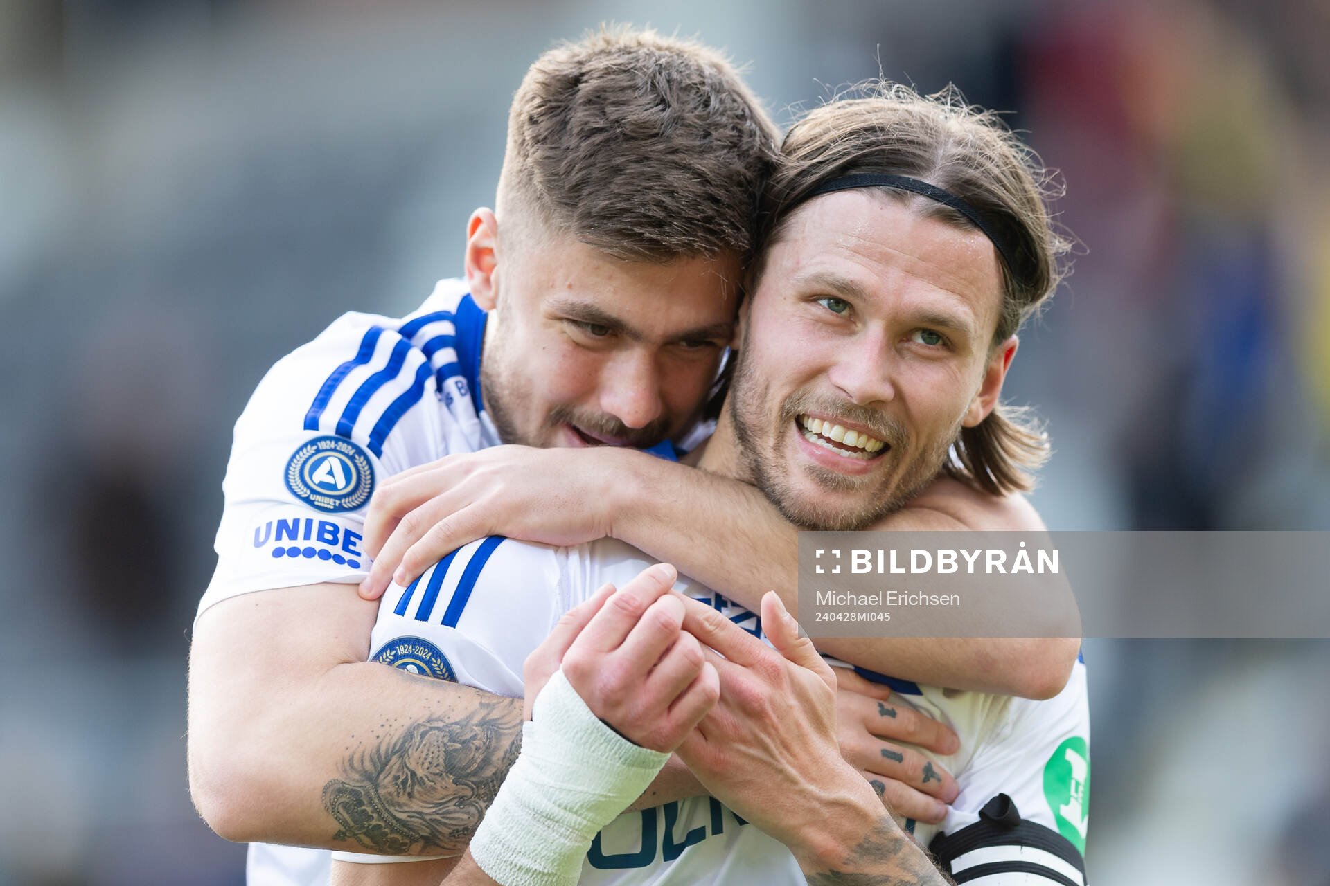 IFK Norrköpings Tim Prica och Arnor Traustason jublar