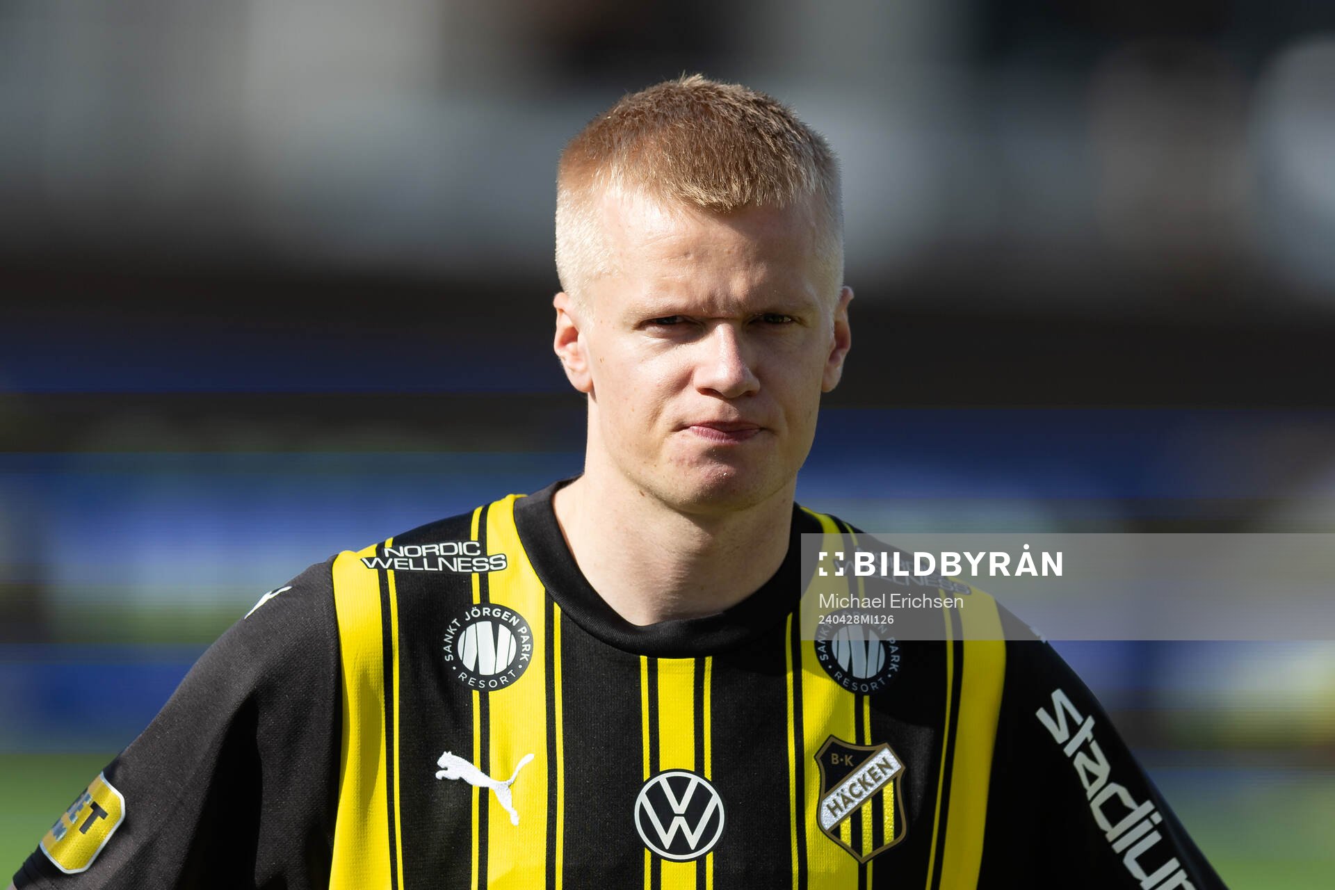 Häckens Axel Lindahl på line up innan fotbollsmatchen i