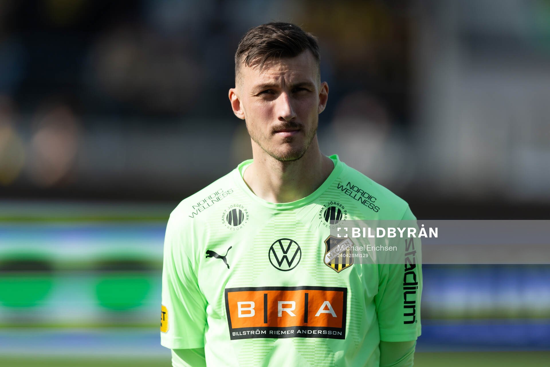 Häckens målvakt Andreas Linde på line up innan