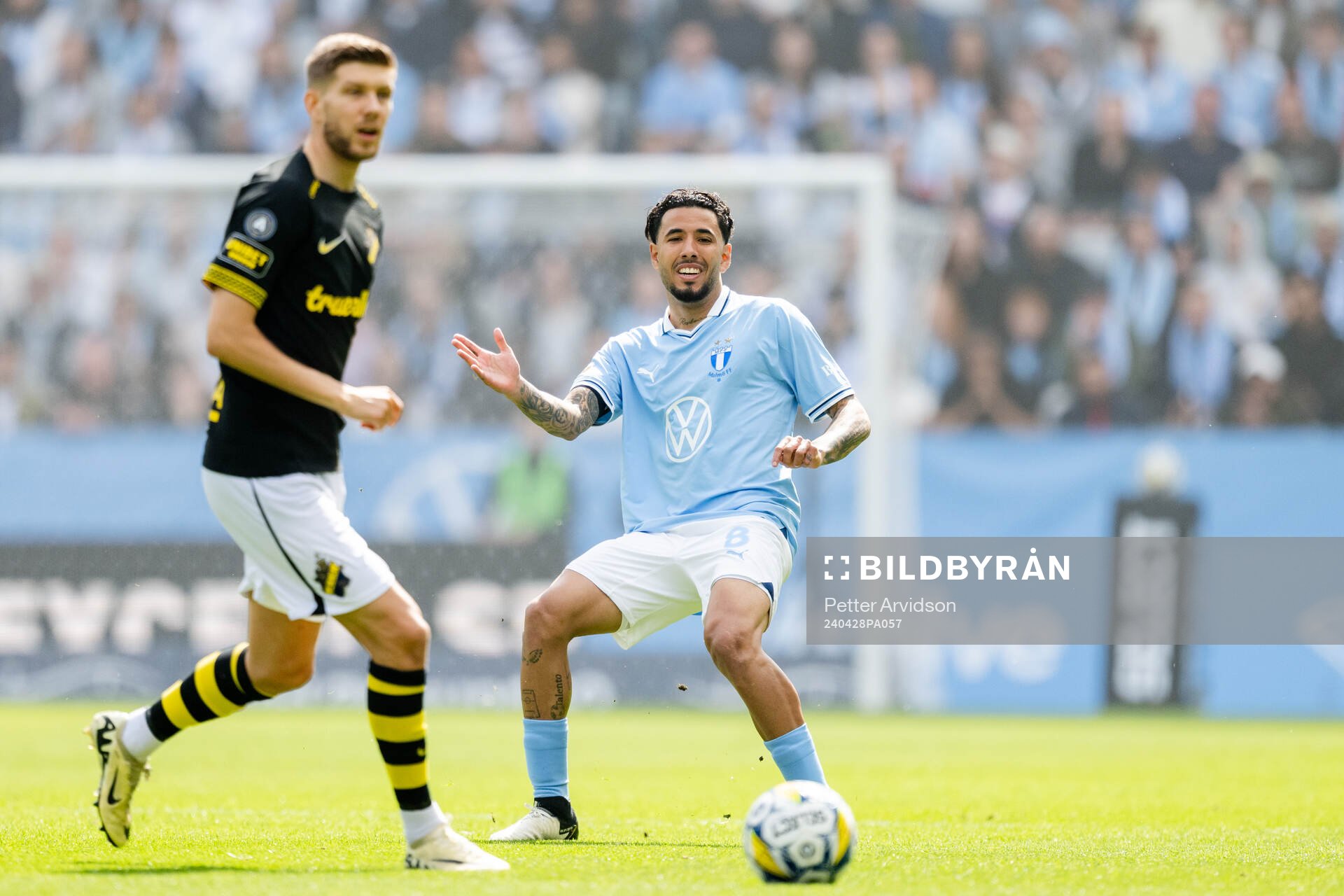 AIKs Anton Salétros och Malmö FFs Sergio Pena