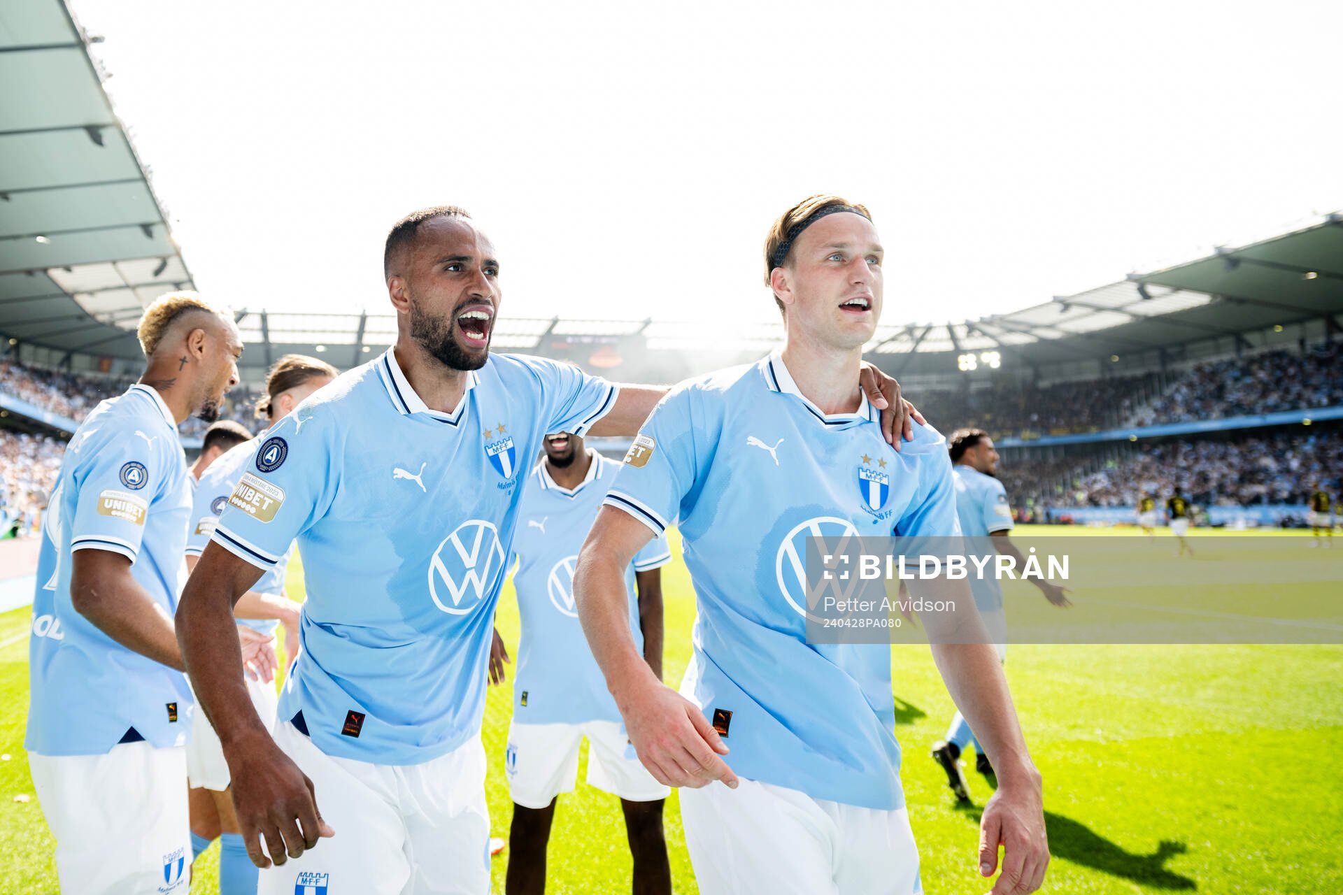 Malmö FFs Isaac Kiese Thelin och Erik Botheim jublar