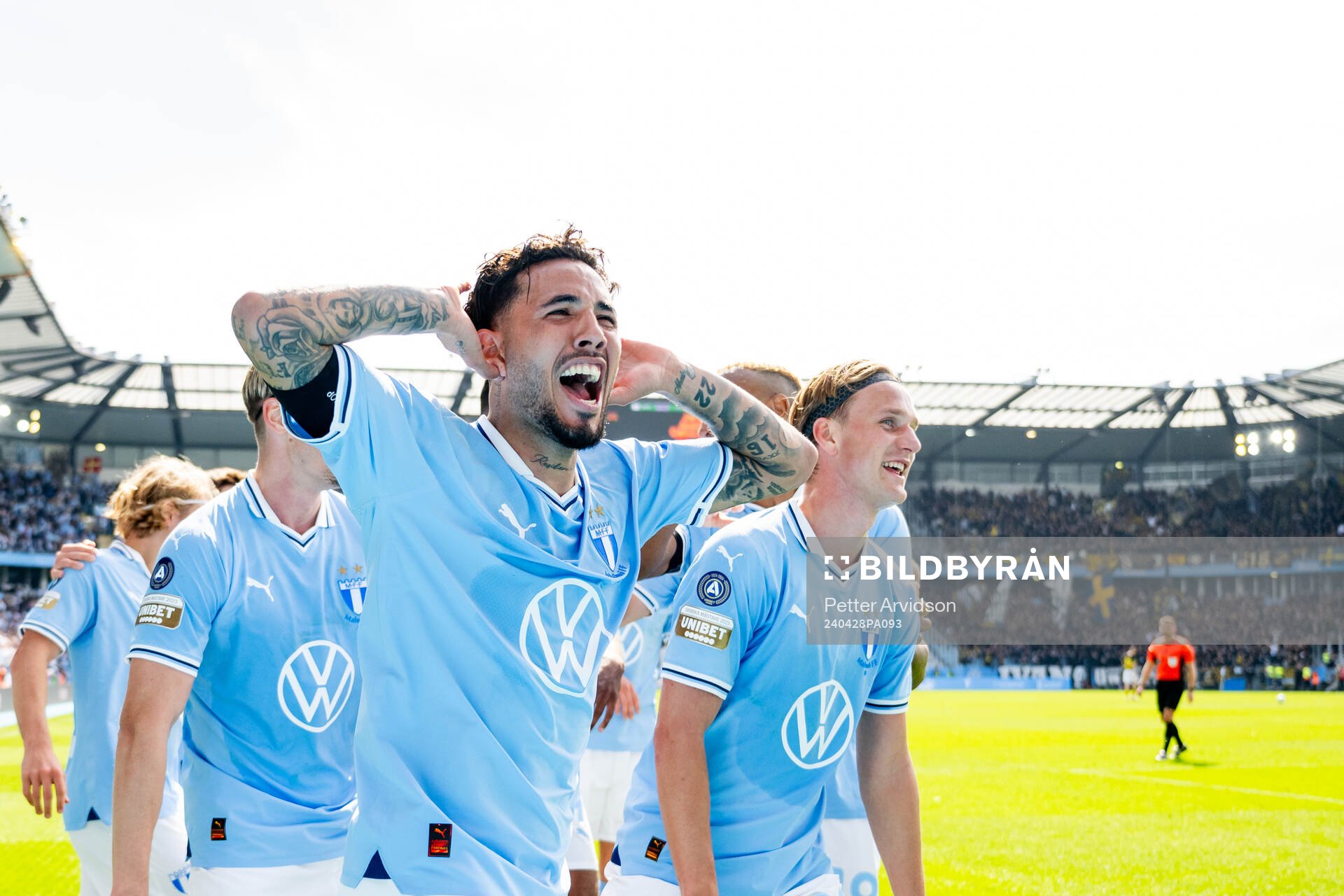 Malmö FFs Sergio Pena jublar
