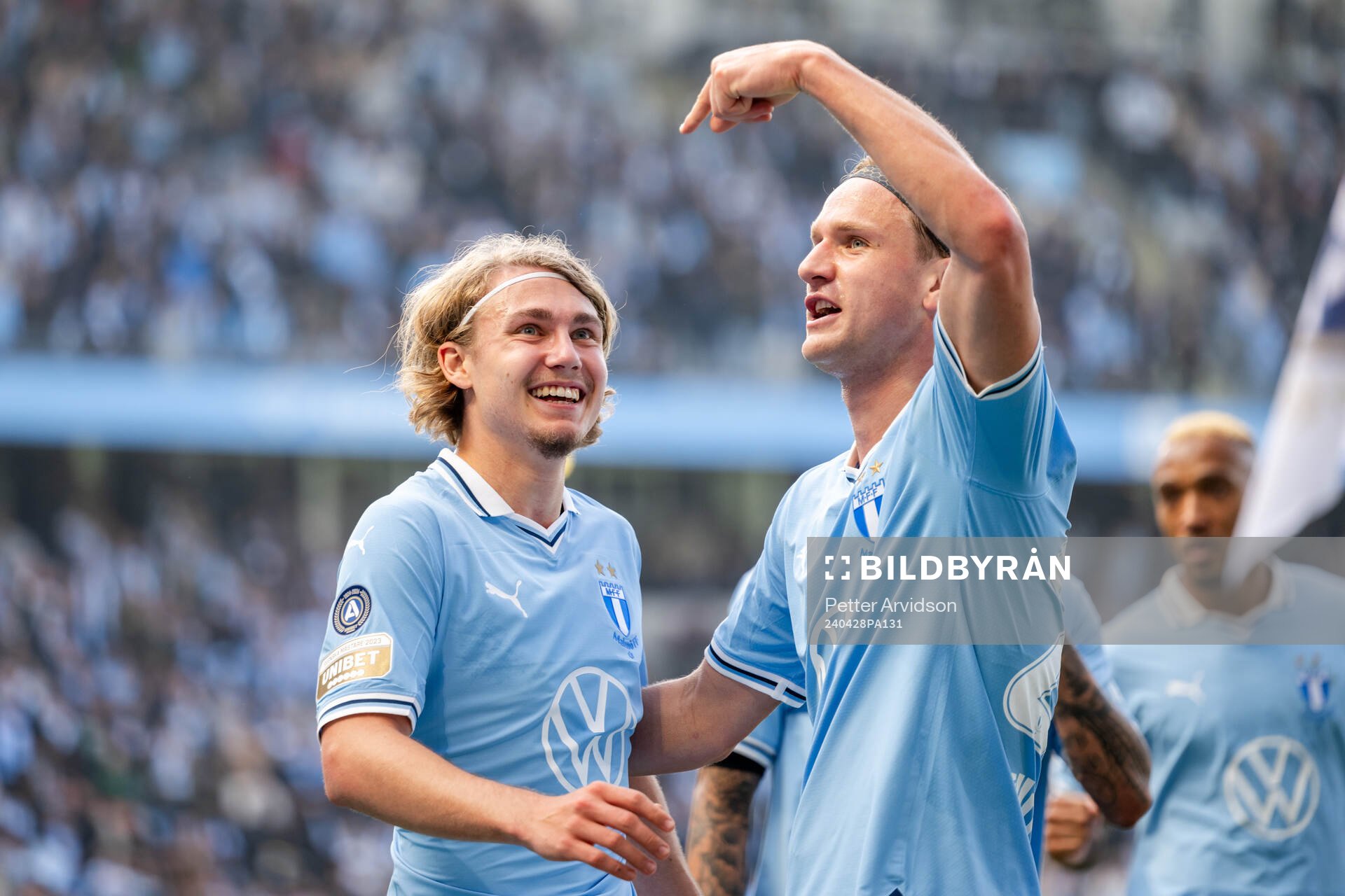 Malmö FFs Sebastian Nanasi och Erik Botheim jublar