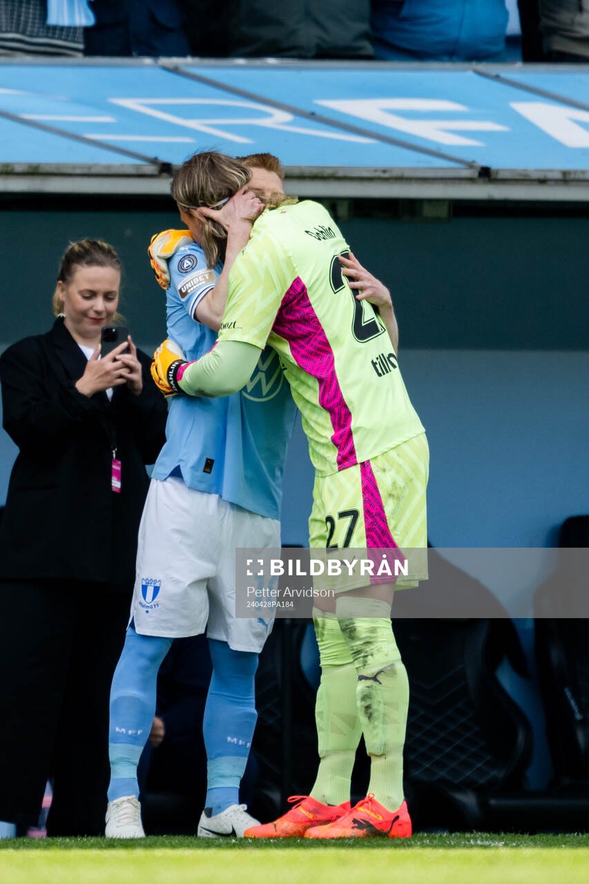 Malmö FFs Anders Christiansen och målvakt Johan Dahlin