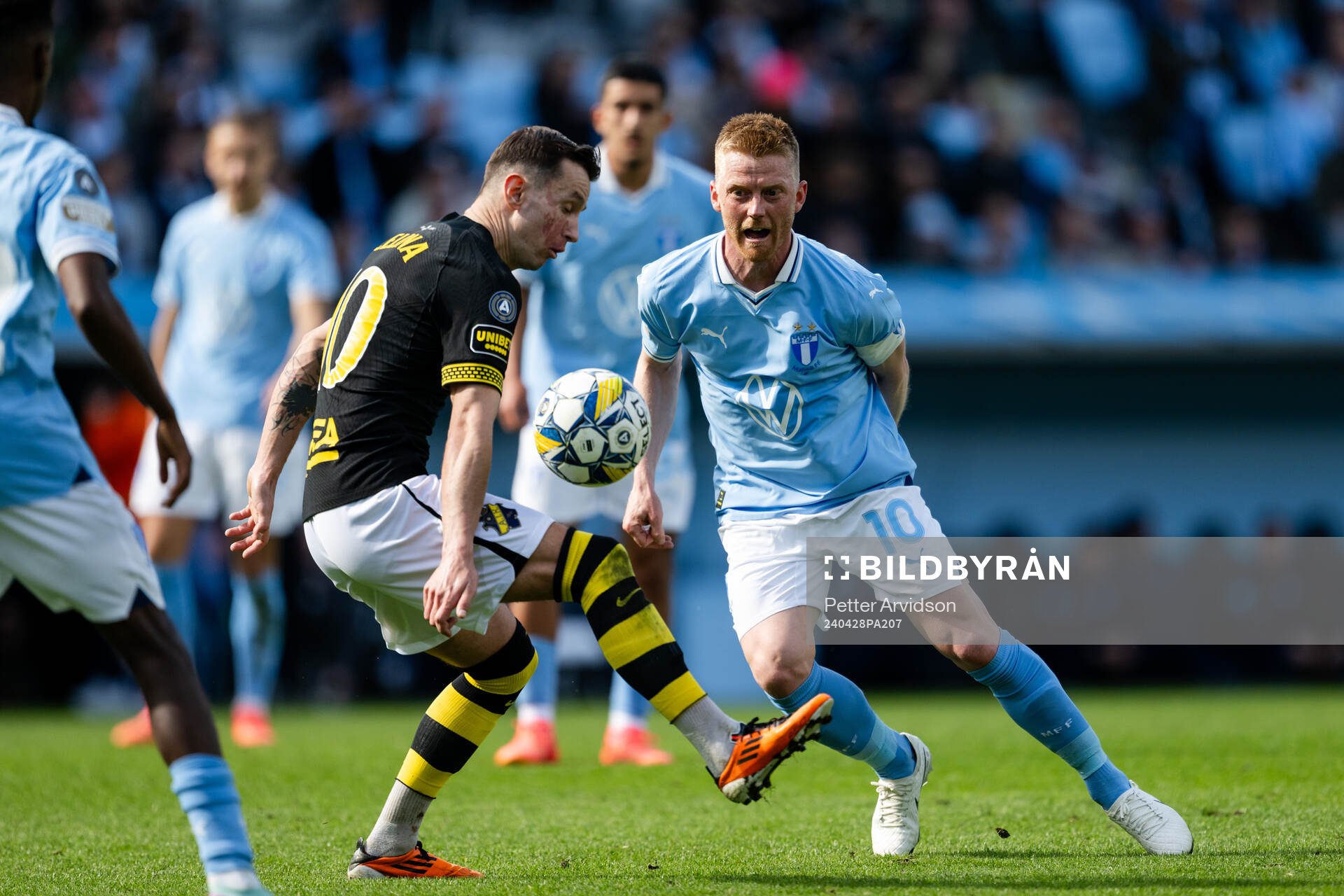 AIKs Bersant Celina och Malmö FFs Anders Christiansen