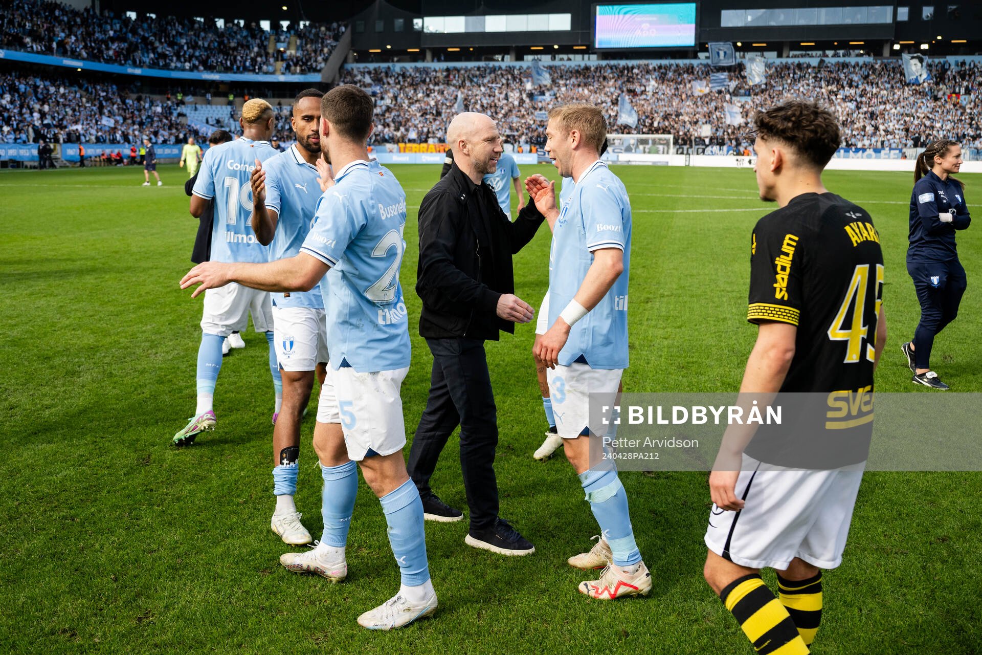 Malmö FFs tränare Henrik Rydström och Anton Tinnerholm