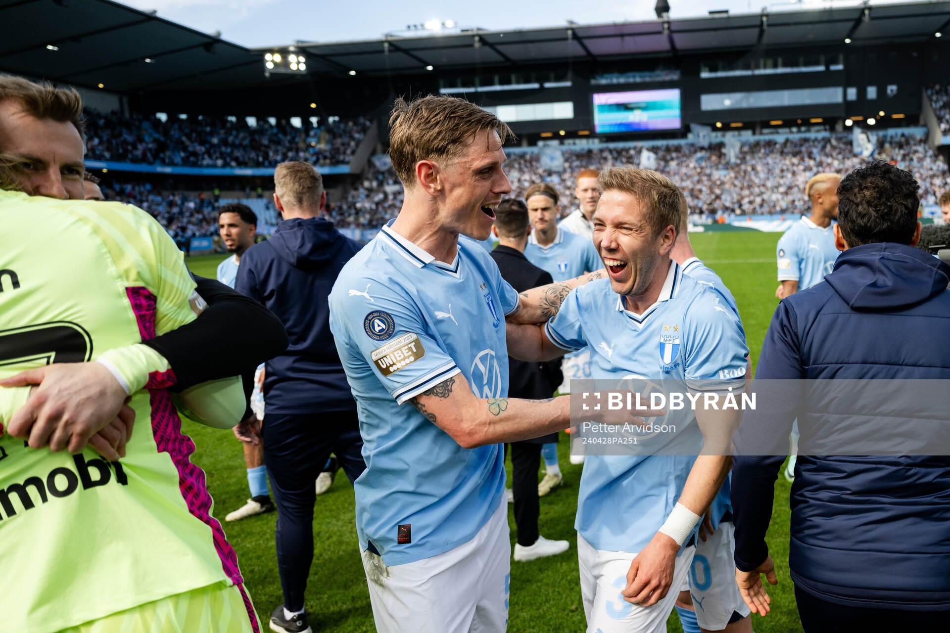 Malmö FFs Søren Rieks och Anton Tinnerholm jublar