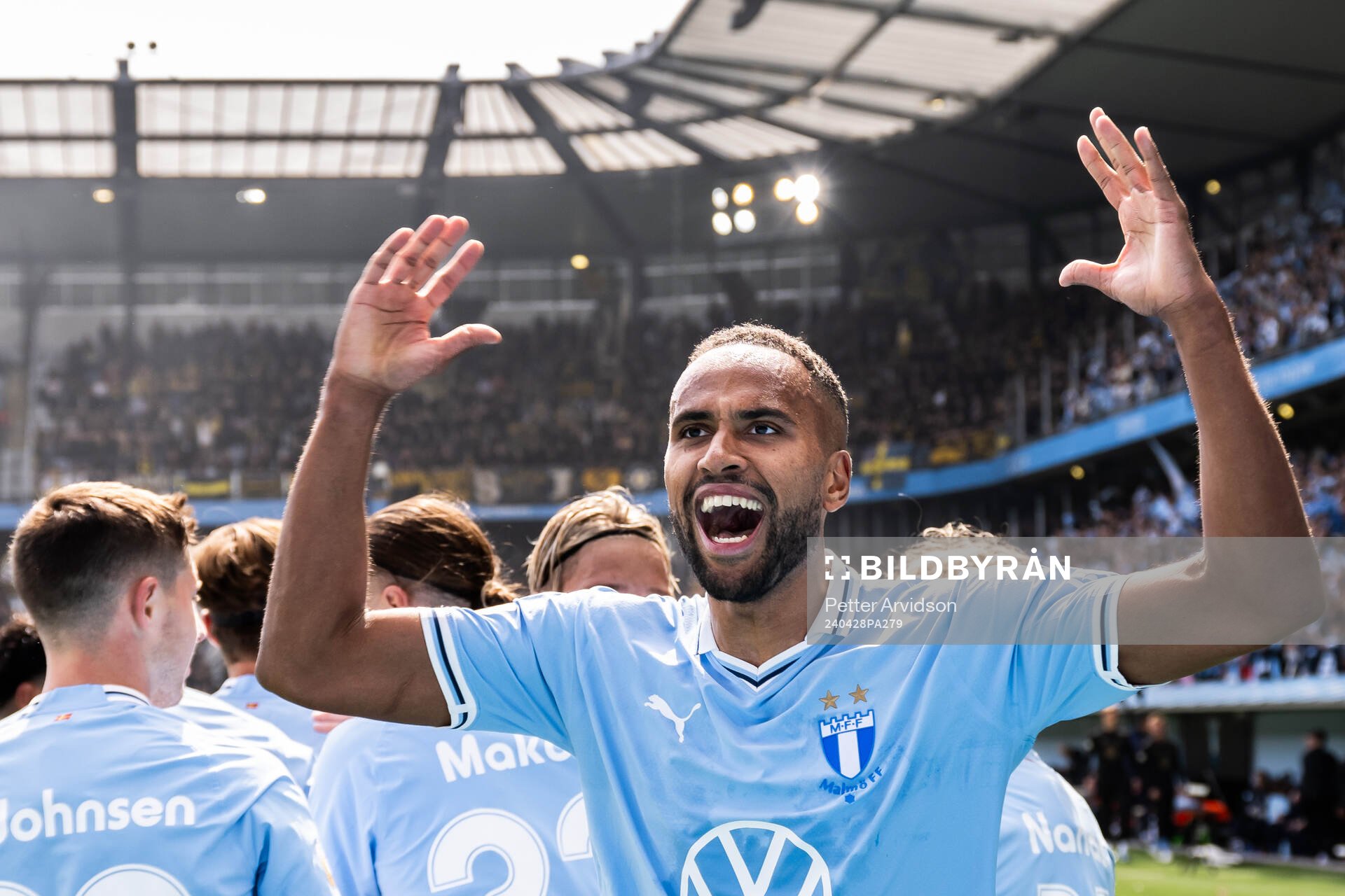 Malmö FFs Isaac Kiese Thelin jublar