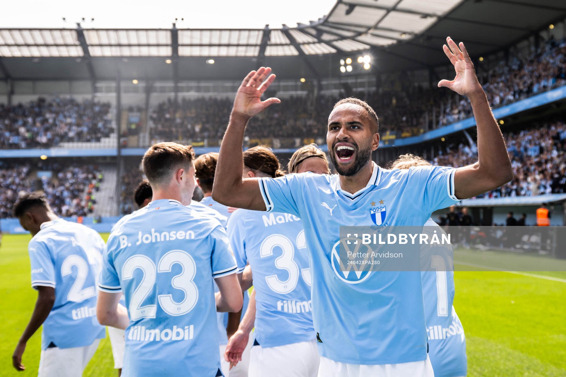 Malmö FFs Isaac Kiese Thelin jublar