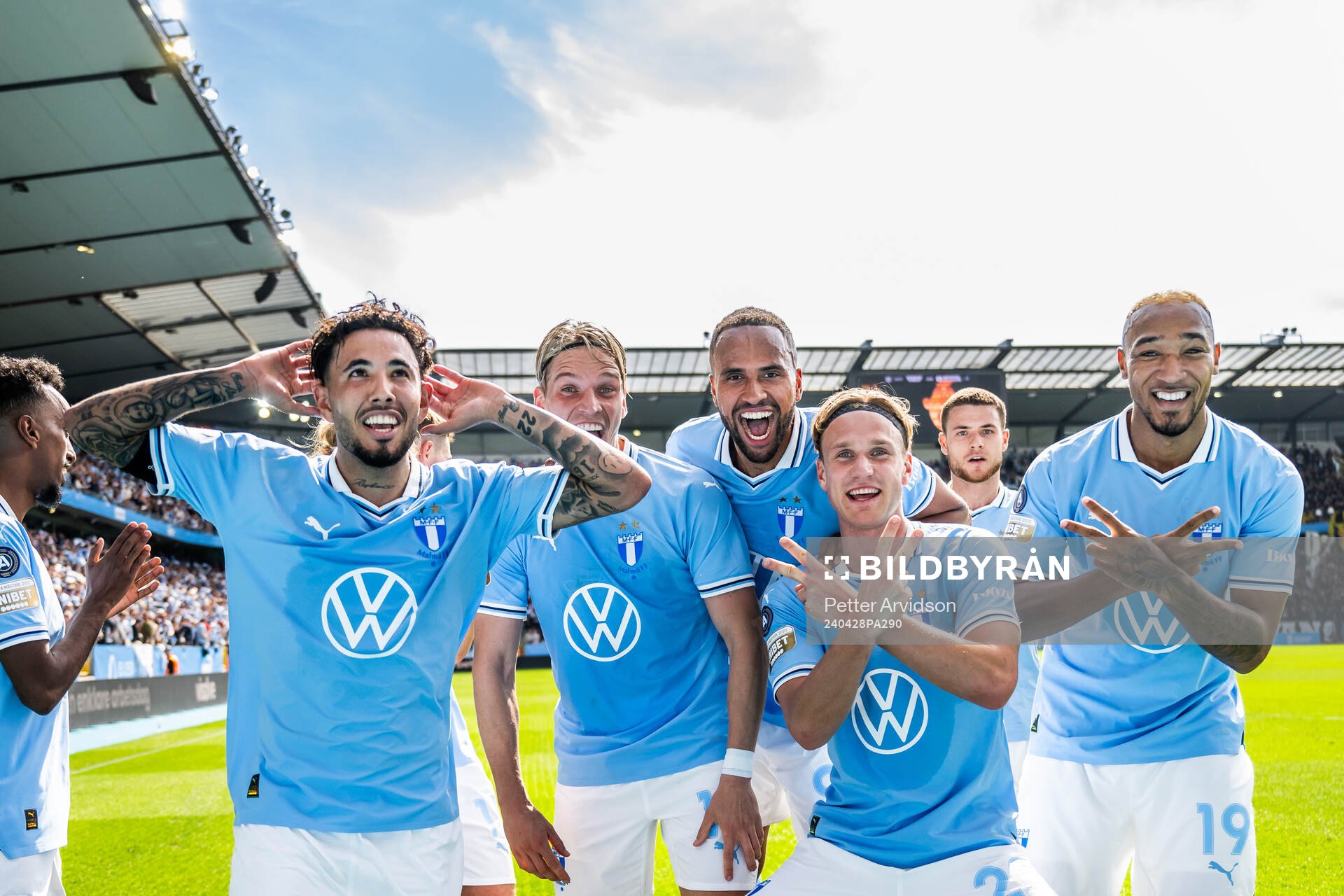 Malmö FFs Sergio Pena, Jens Stryger Larsen, Isaac Kiese