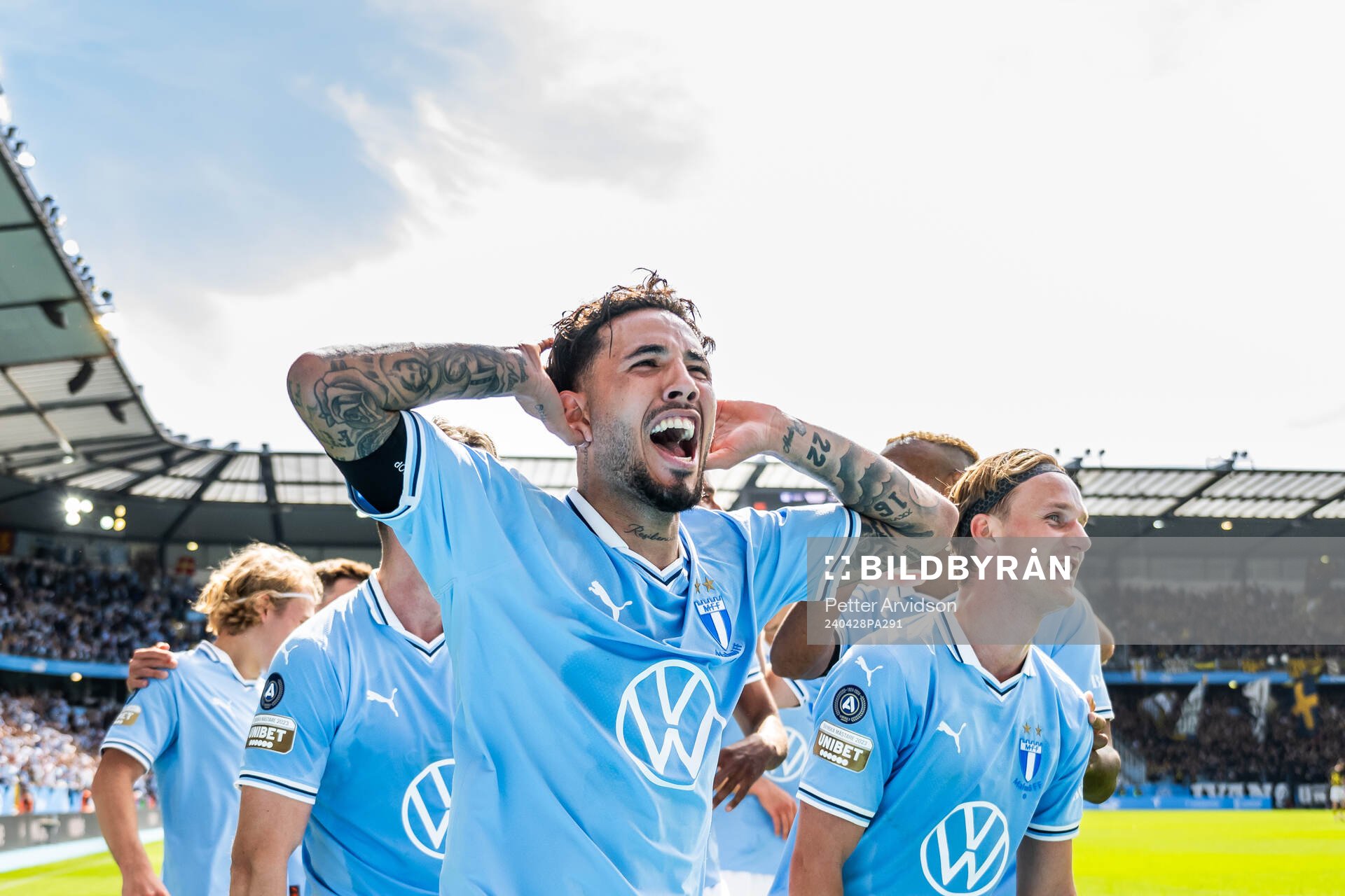 Malmö FFs Sergio Pena jublar