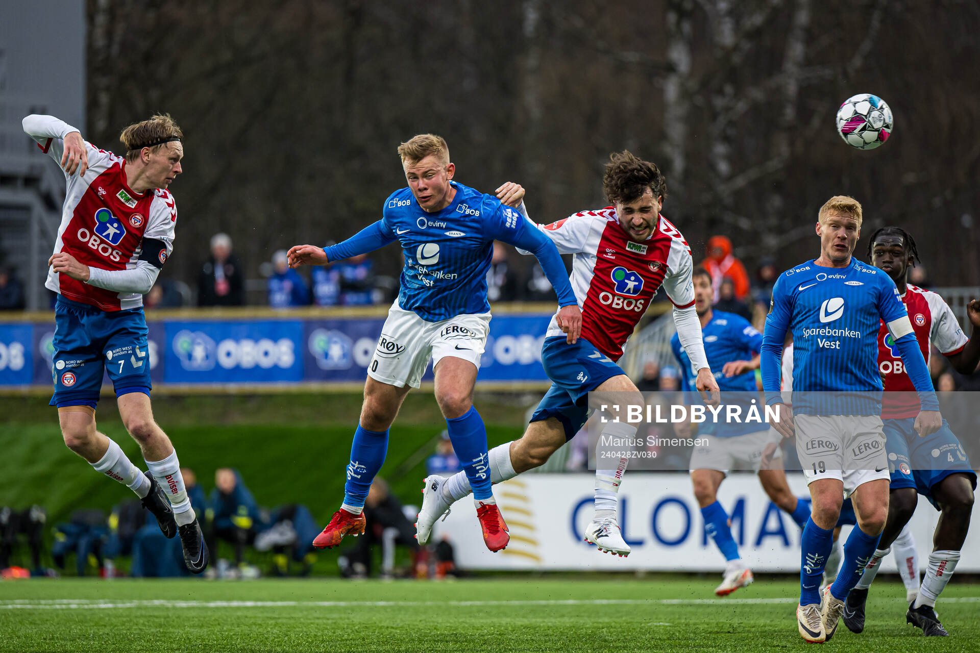 Robin Gravli Rasch of KFUM and Aune Heggebø of Brann
