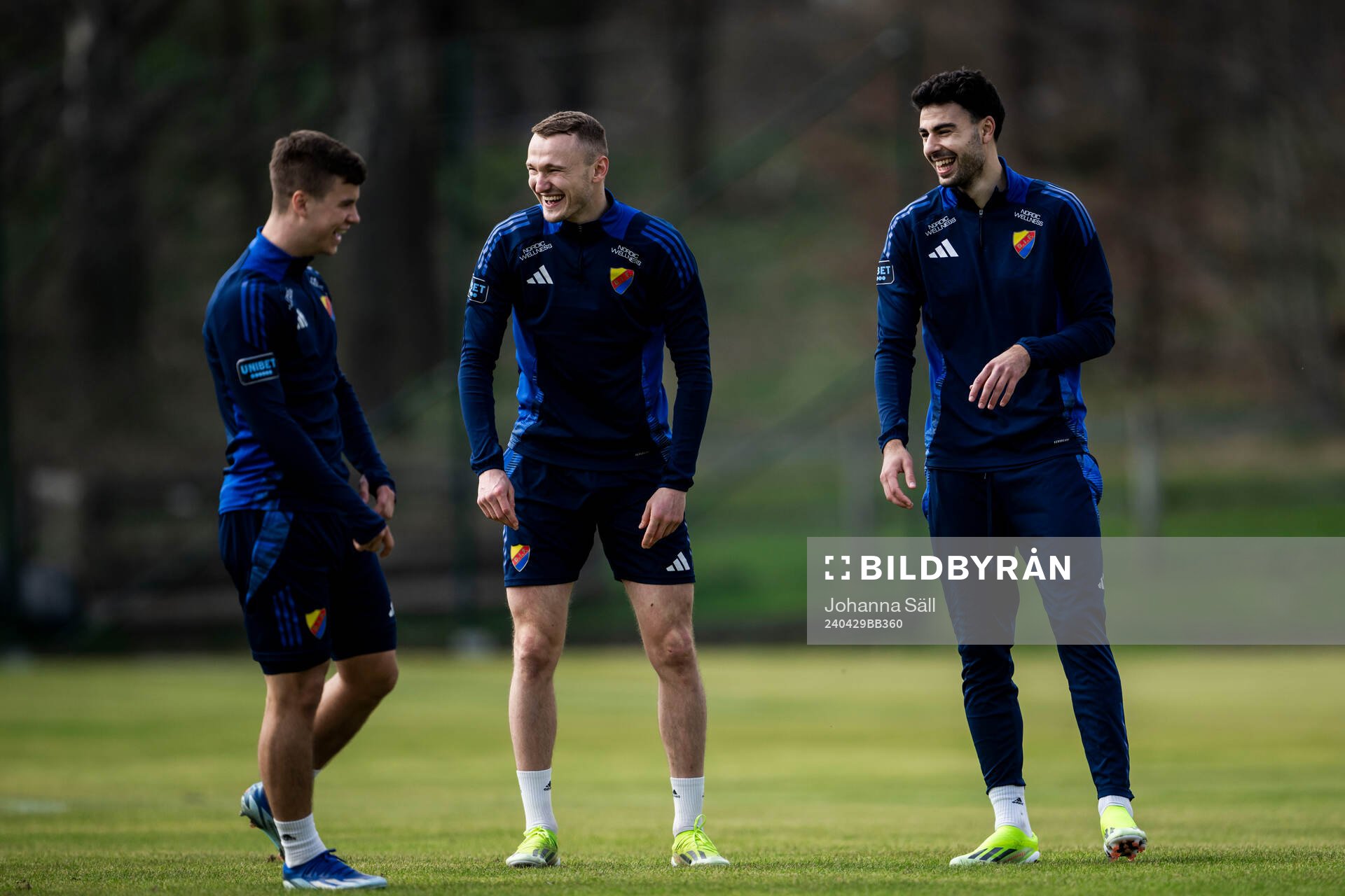 Piotr Johansson och Deniz Hummet  under en träning med Djurgården inför finalen i Svenska Cupen den 29 april 2024 i Stockholm. 