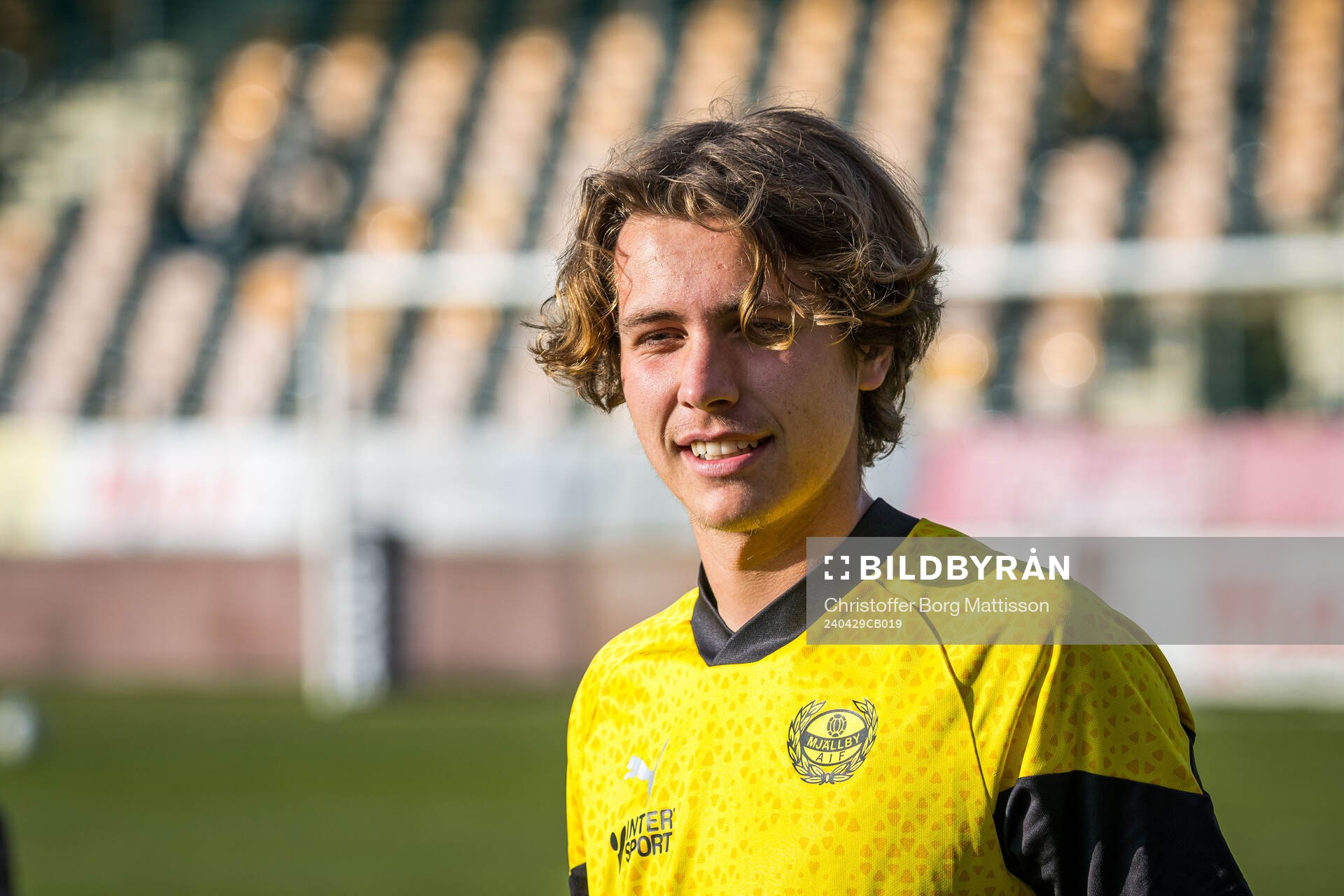 Mjällbys Liam Svensson inför fotbollsmatchen i Allsvenskan mellan Mjällby och Kalmar den 29 april 2024 i Hällevik. 