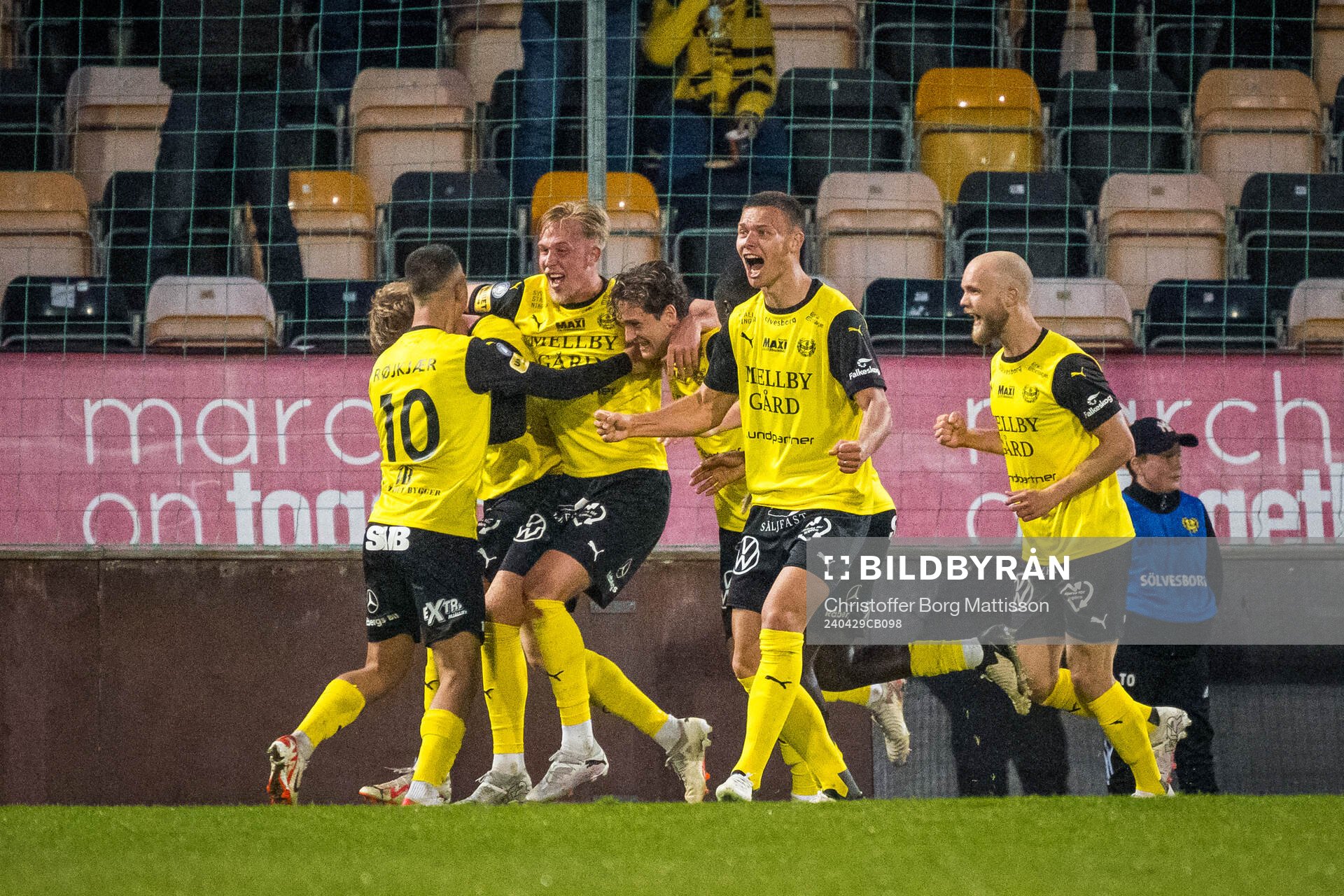 Mjällbys Jacob Kiilerich Rask jublar