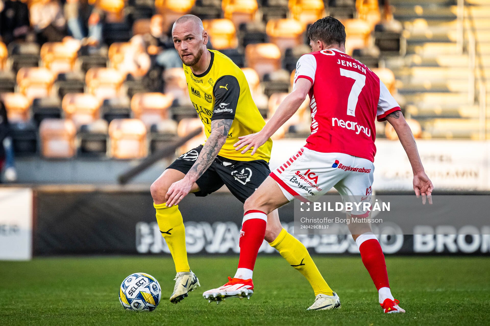 Mjällbys Adam Ståhl och Kalmars Kevin Jensen