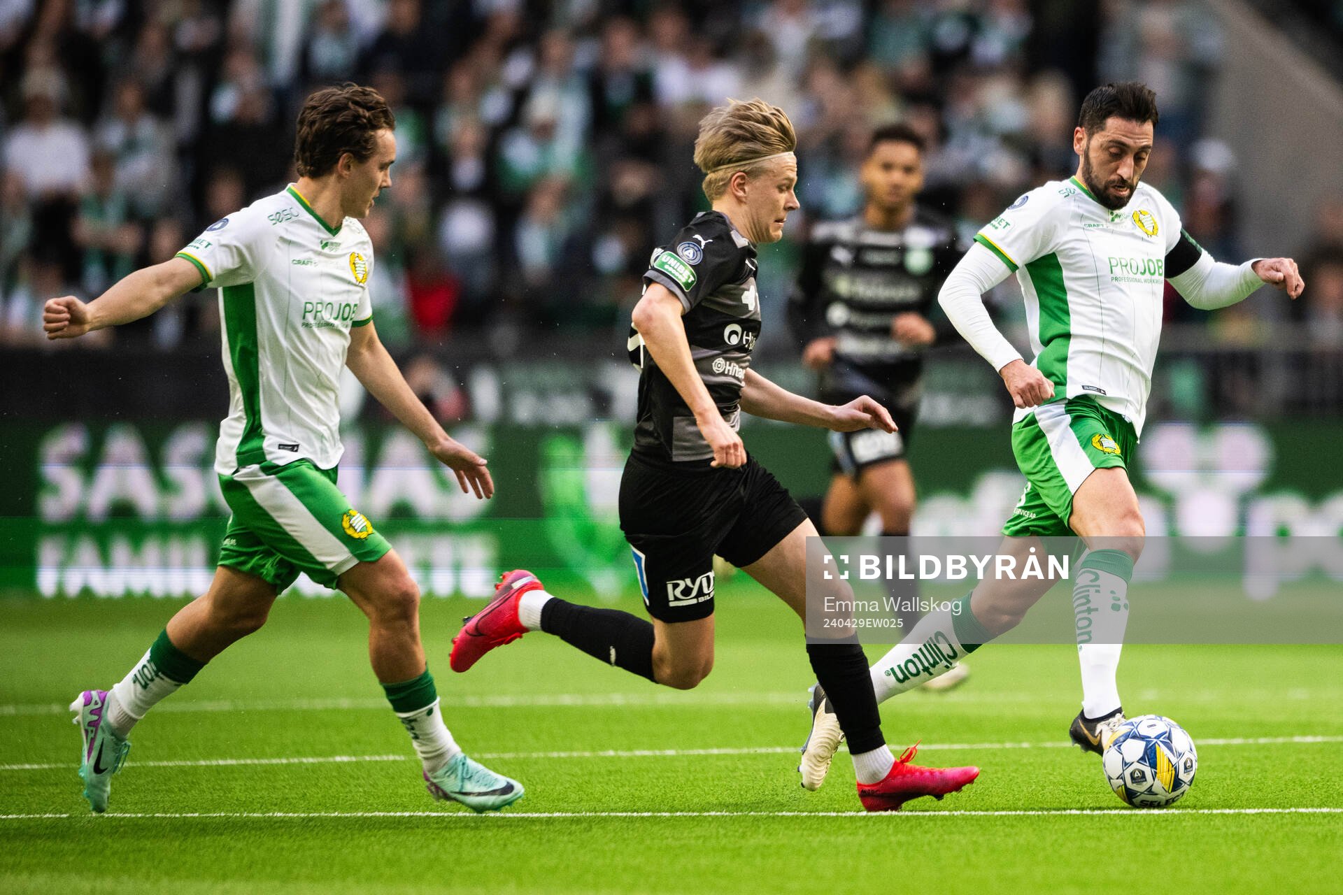 Hammarbys Hampus Skoglund och Nahir Besara och Västerås