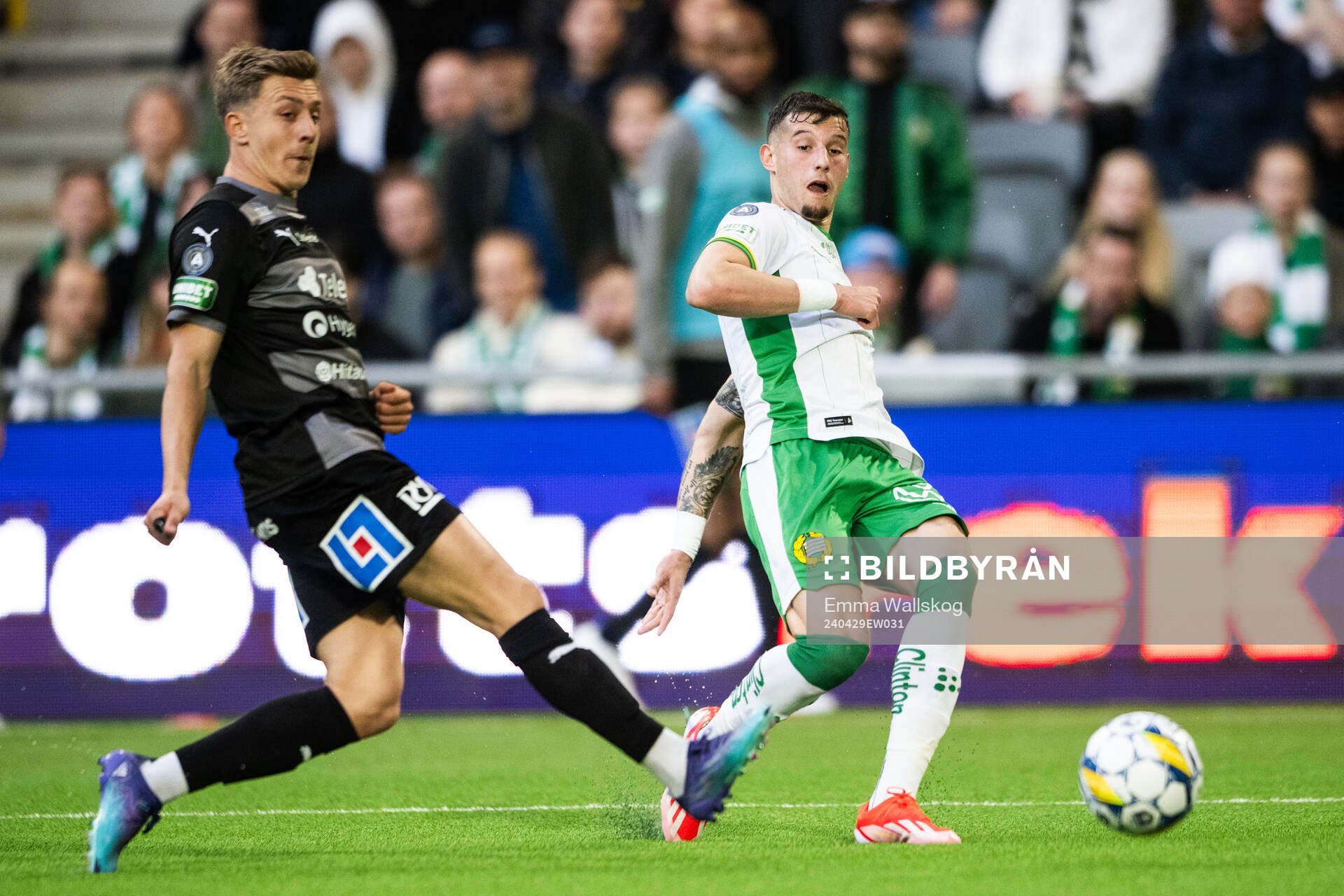 Västerås Simon Gefvert och Hammarbys Viktor Dukanovic
