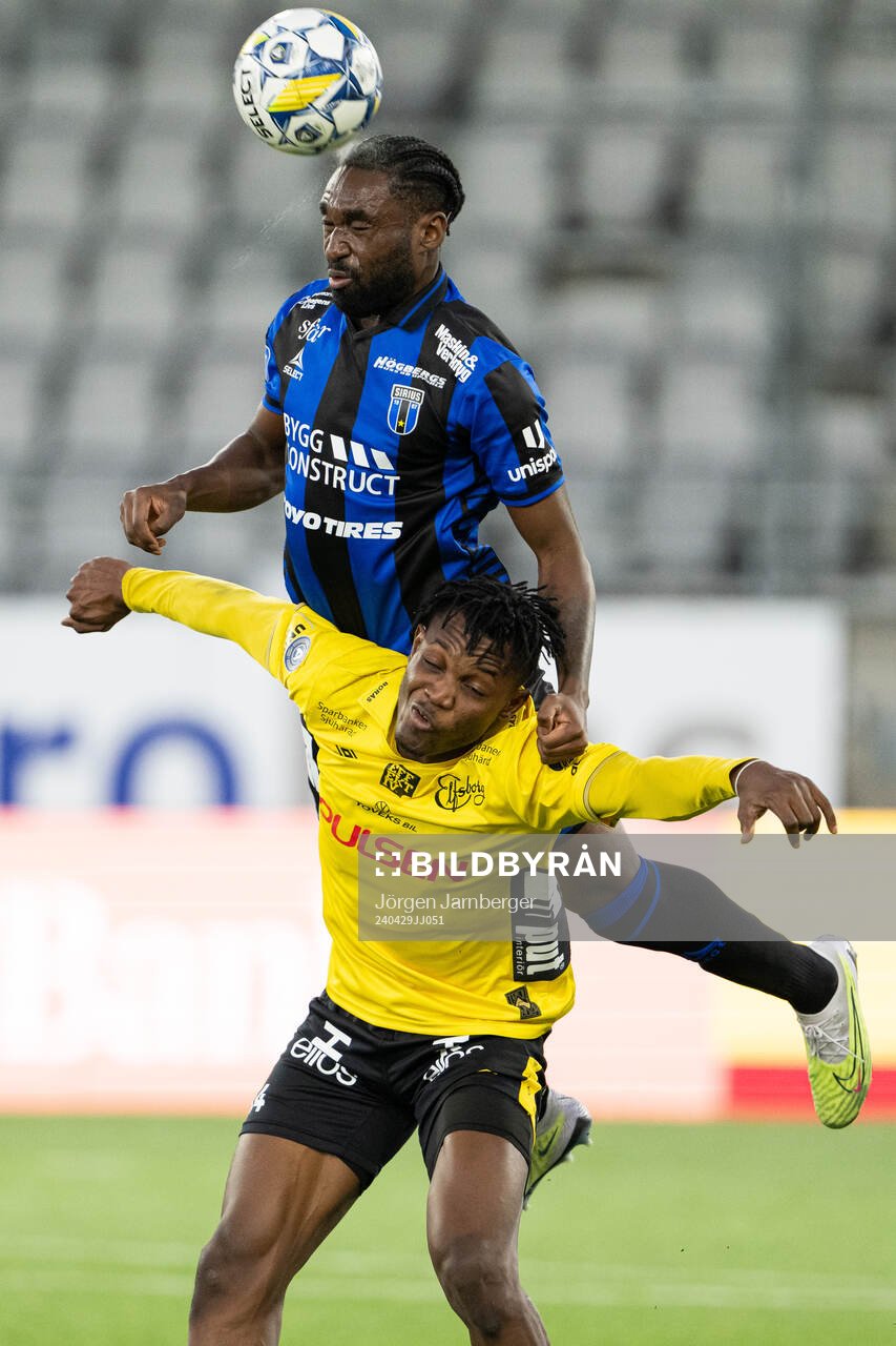 Sirius Patrick Nwadike och Elfsborgs Jalal Abdullai