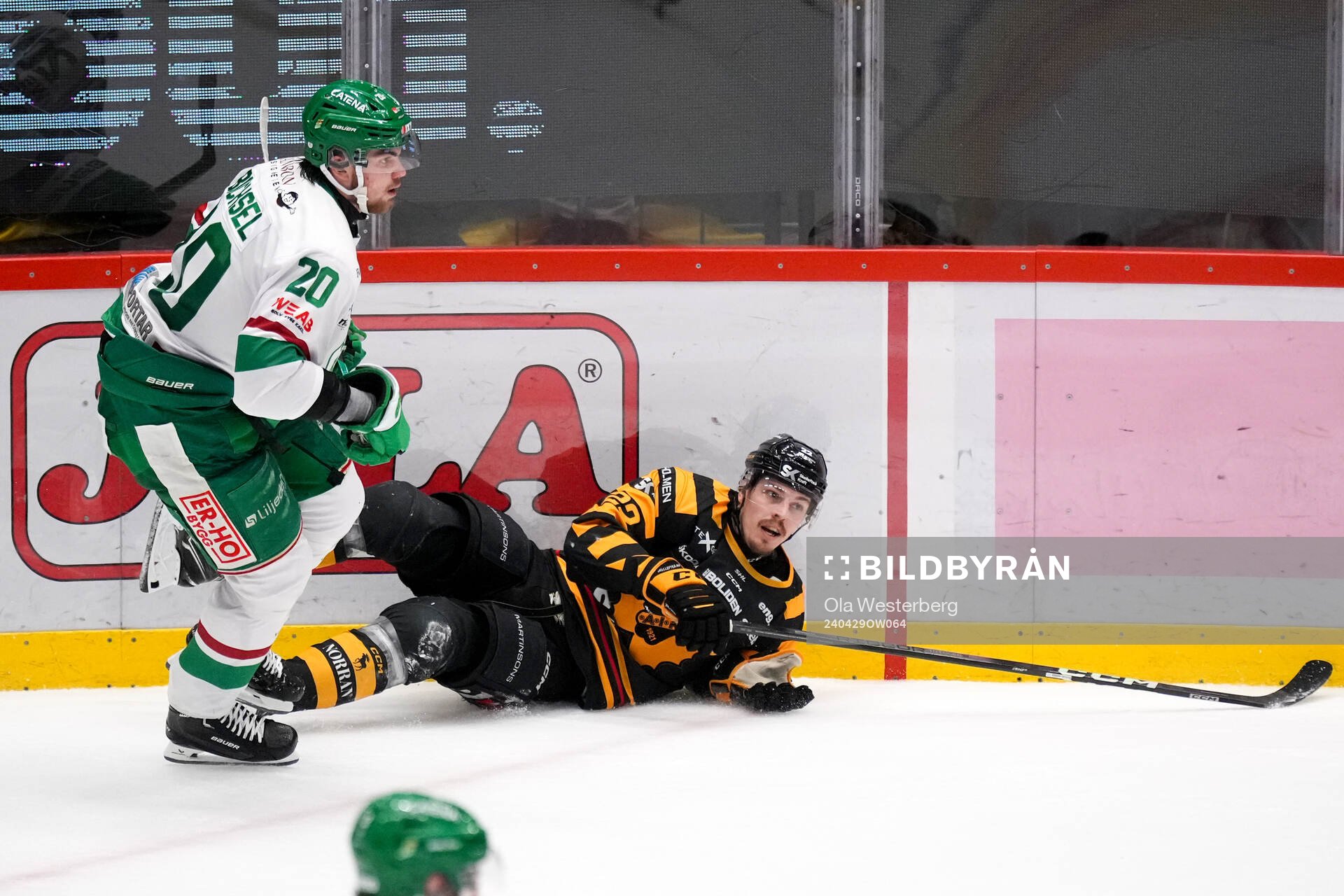 Rögles Lian Bichsel och Skellefteås Jonathan Johnson