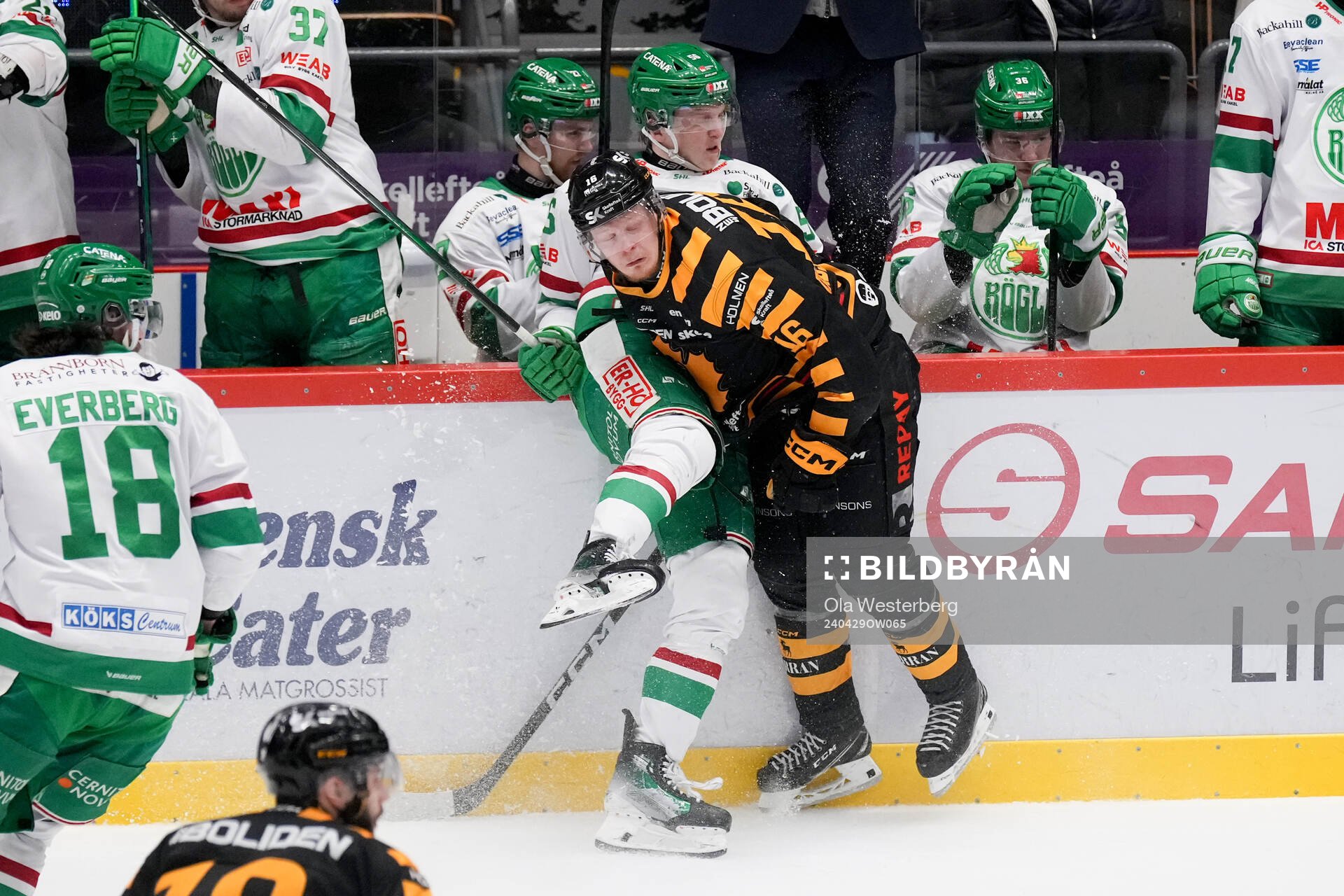 Rögles Adam Engström och Skellefteås Linus Lindström