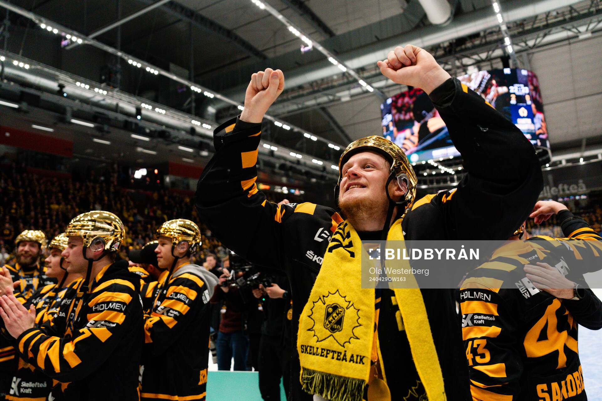 Skellefteås Linus Lindström jublar