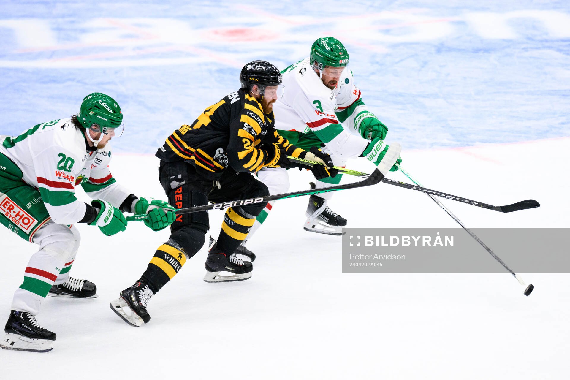 Skellefteås Oscar Lindberg och Rögles Michael Kapla