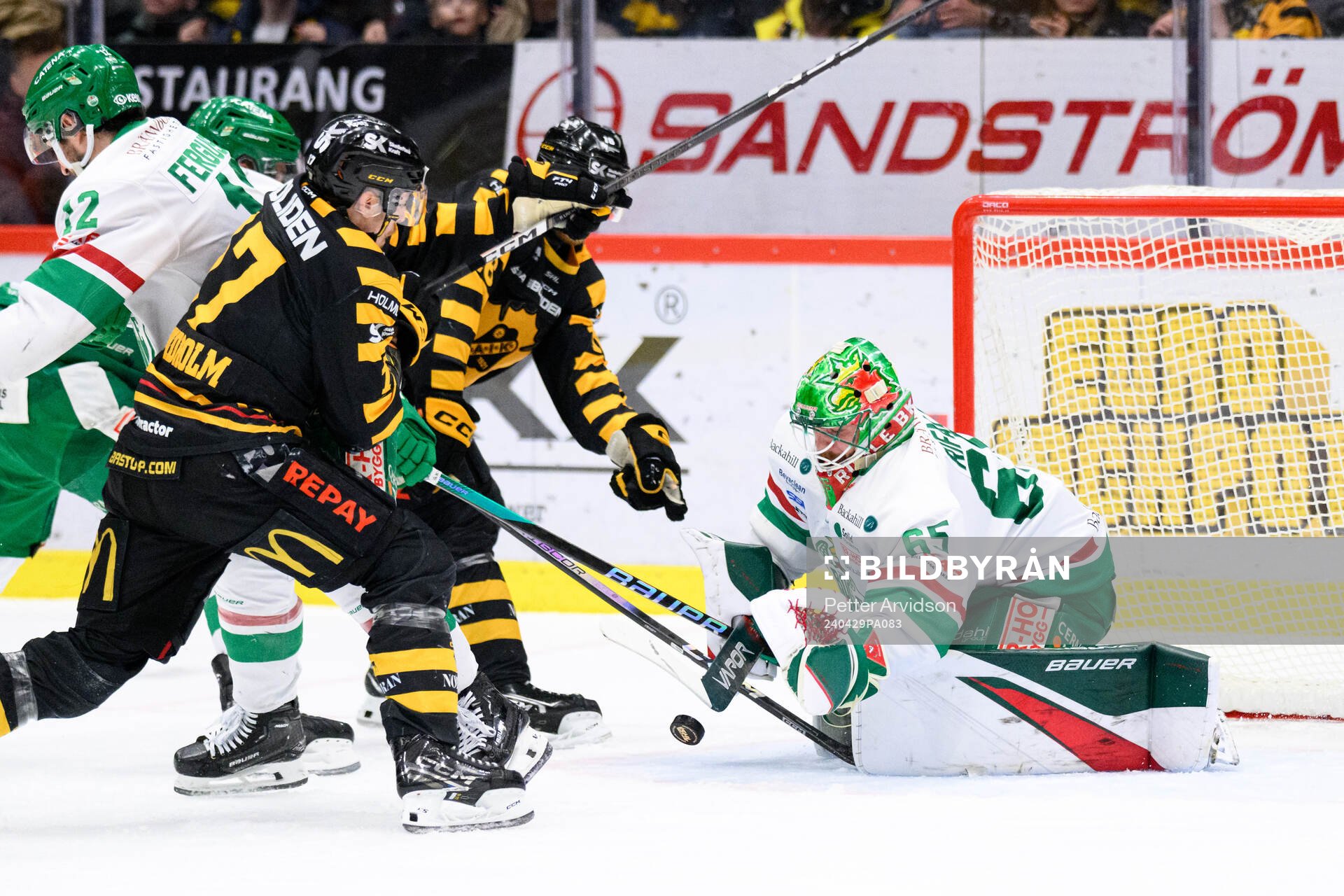 Skellefteås Pär Lindholm och Linus Lindström mot Rögles