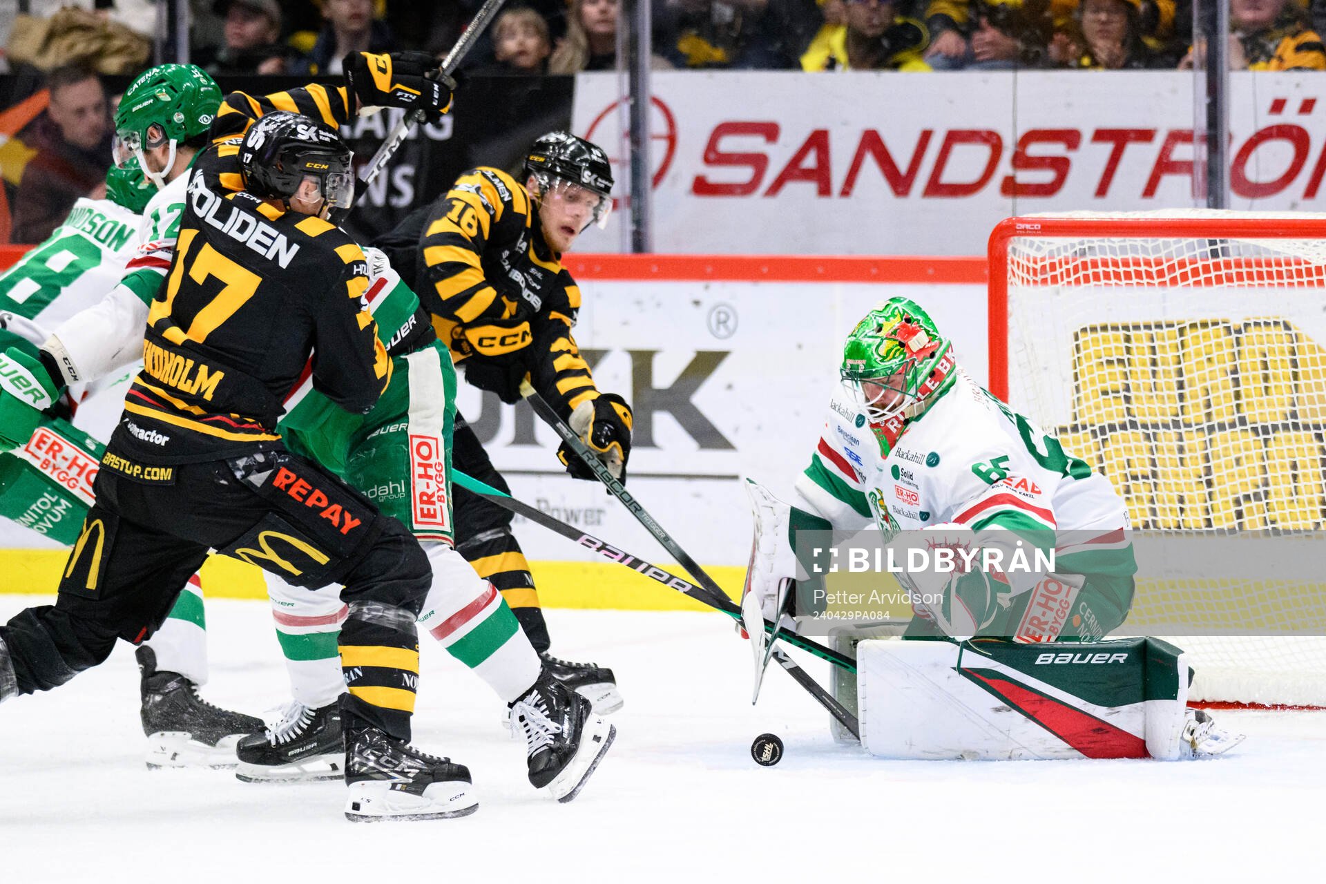 Skellefteås Pär Lindholm och Linus Lindström mot Rögles
