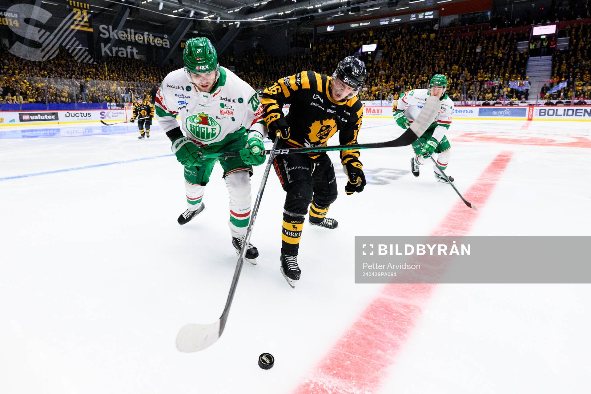 Rögles Lian Bichsel och Skellefteås Linus Lindström