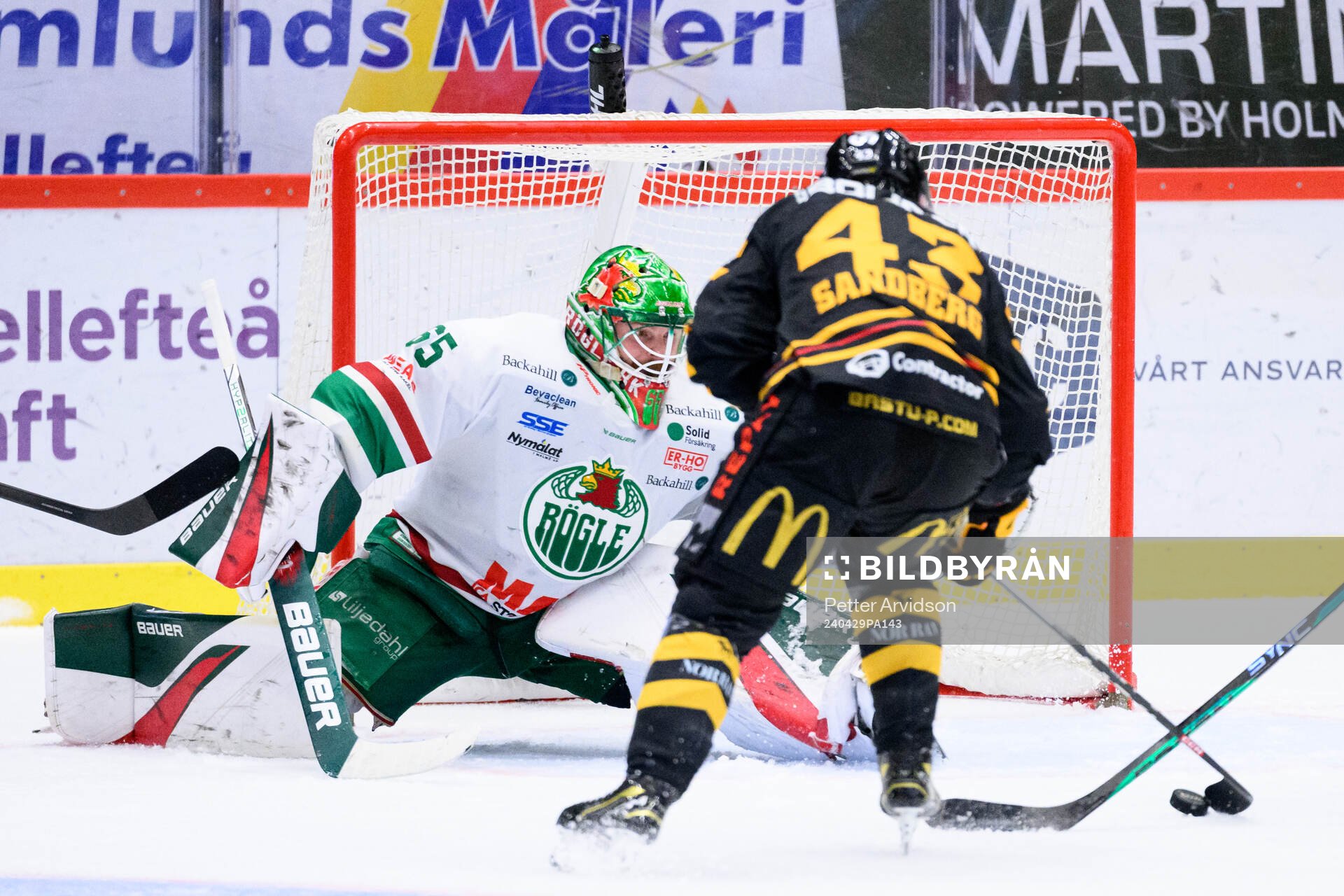 Rögles målvakt Christoffer Rifalk och Skellefteås Filip