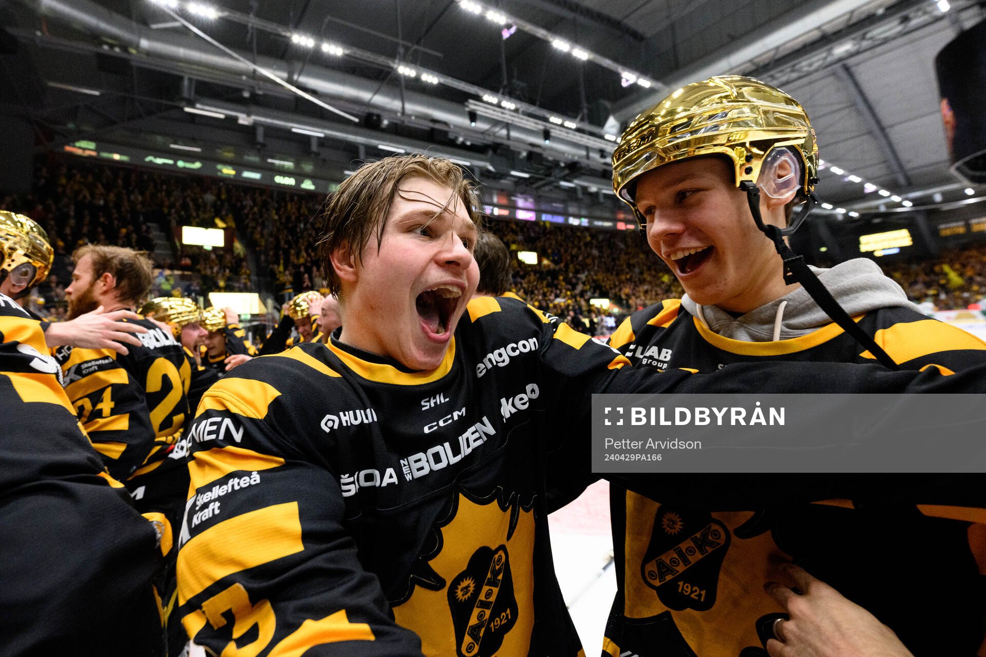 Skellefteås Zeb Forsfjäll jublar