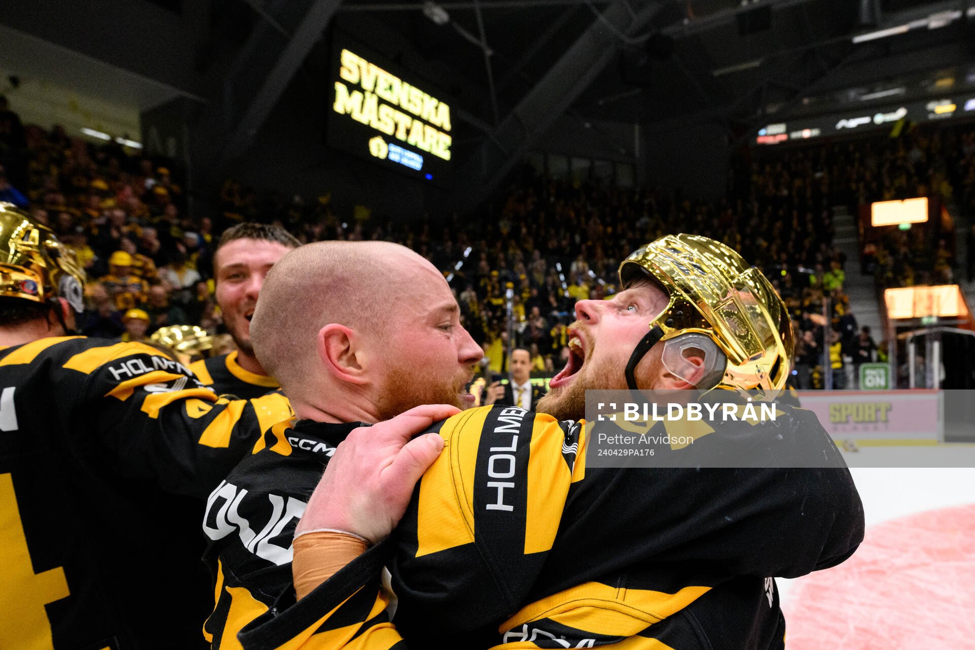 Skellefteås Oskar Nilsson jublar