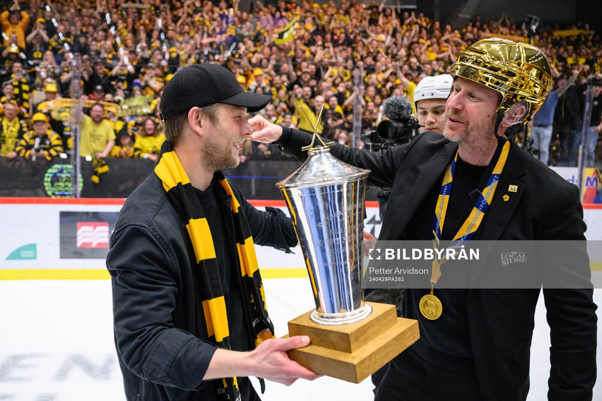 Skellefteås Oscar Möller och tränare Robert Ohlsson