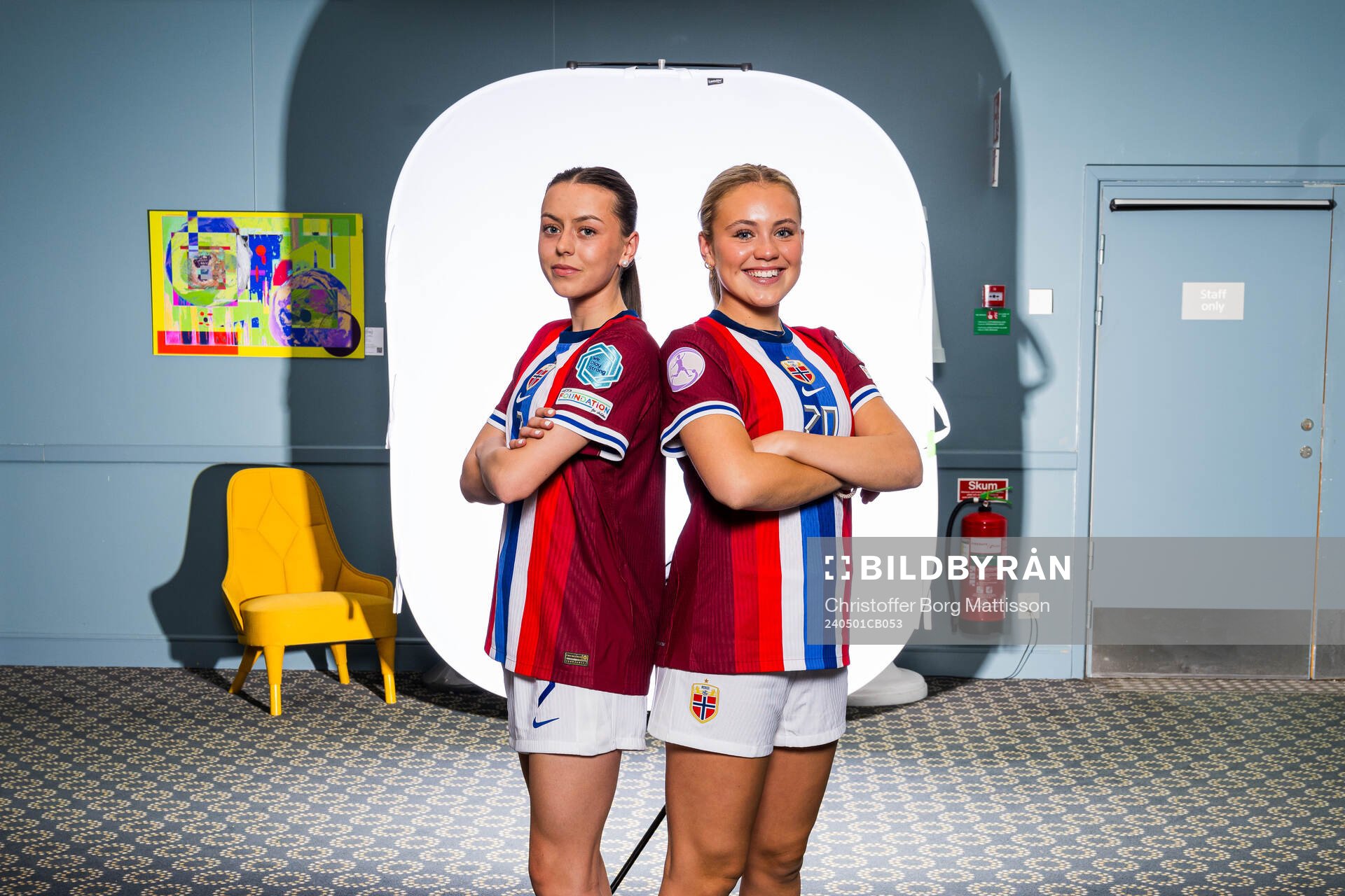 Nora Mjøs and Mia Bakke of the Norwegian U17 national