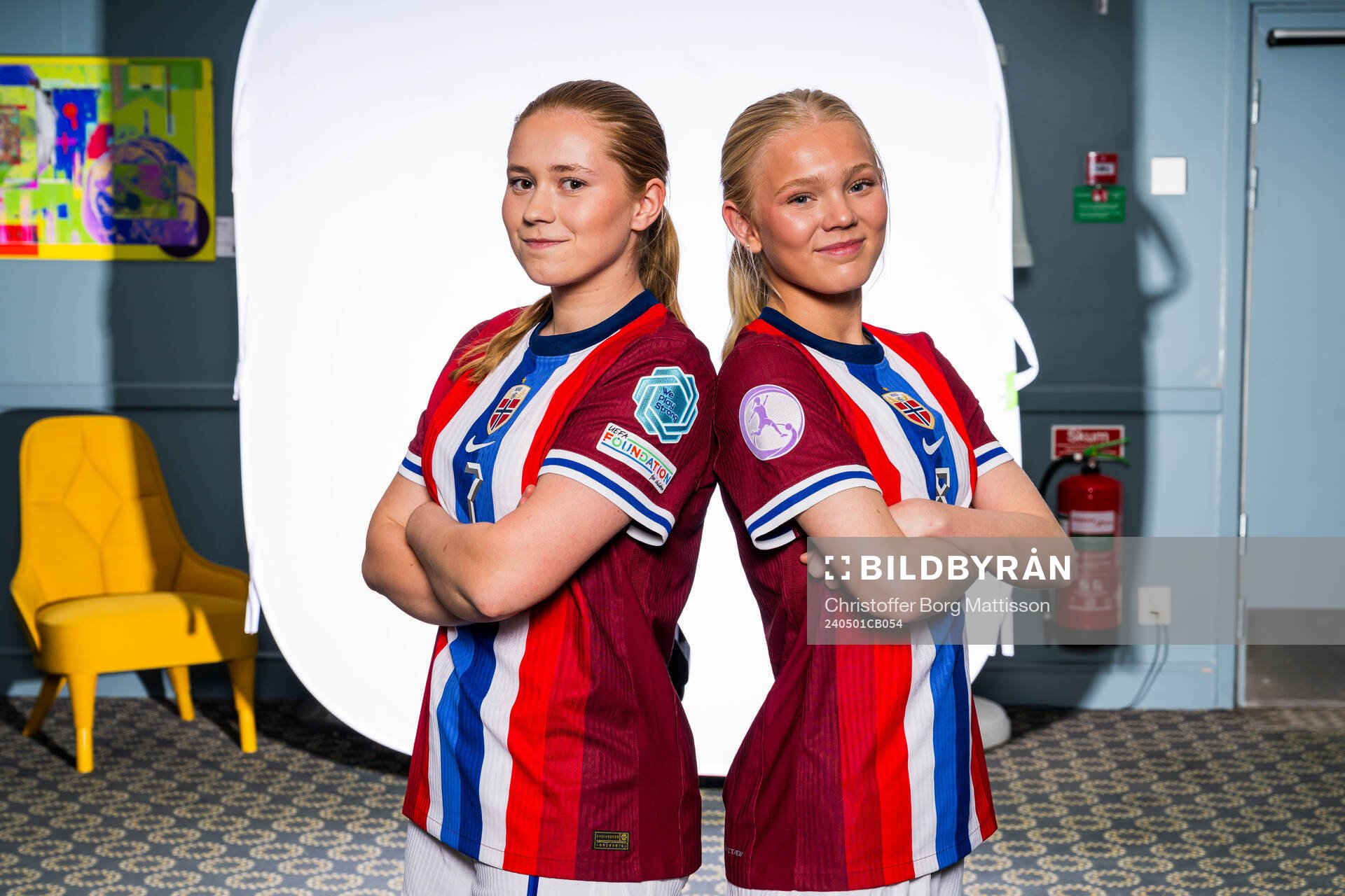 Malin Dalsgård and Linnea Moen of the Norwegian U17