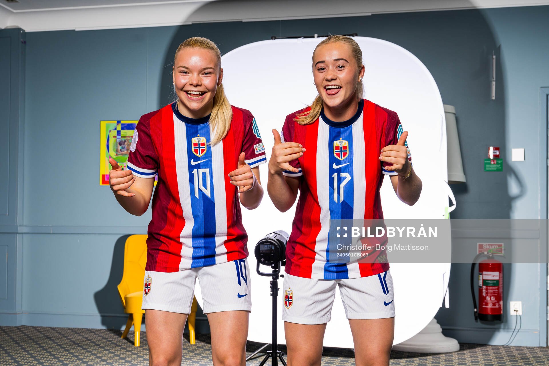 Anny Kerim-Lindland and Tomine Enger of the Norwegian U17