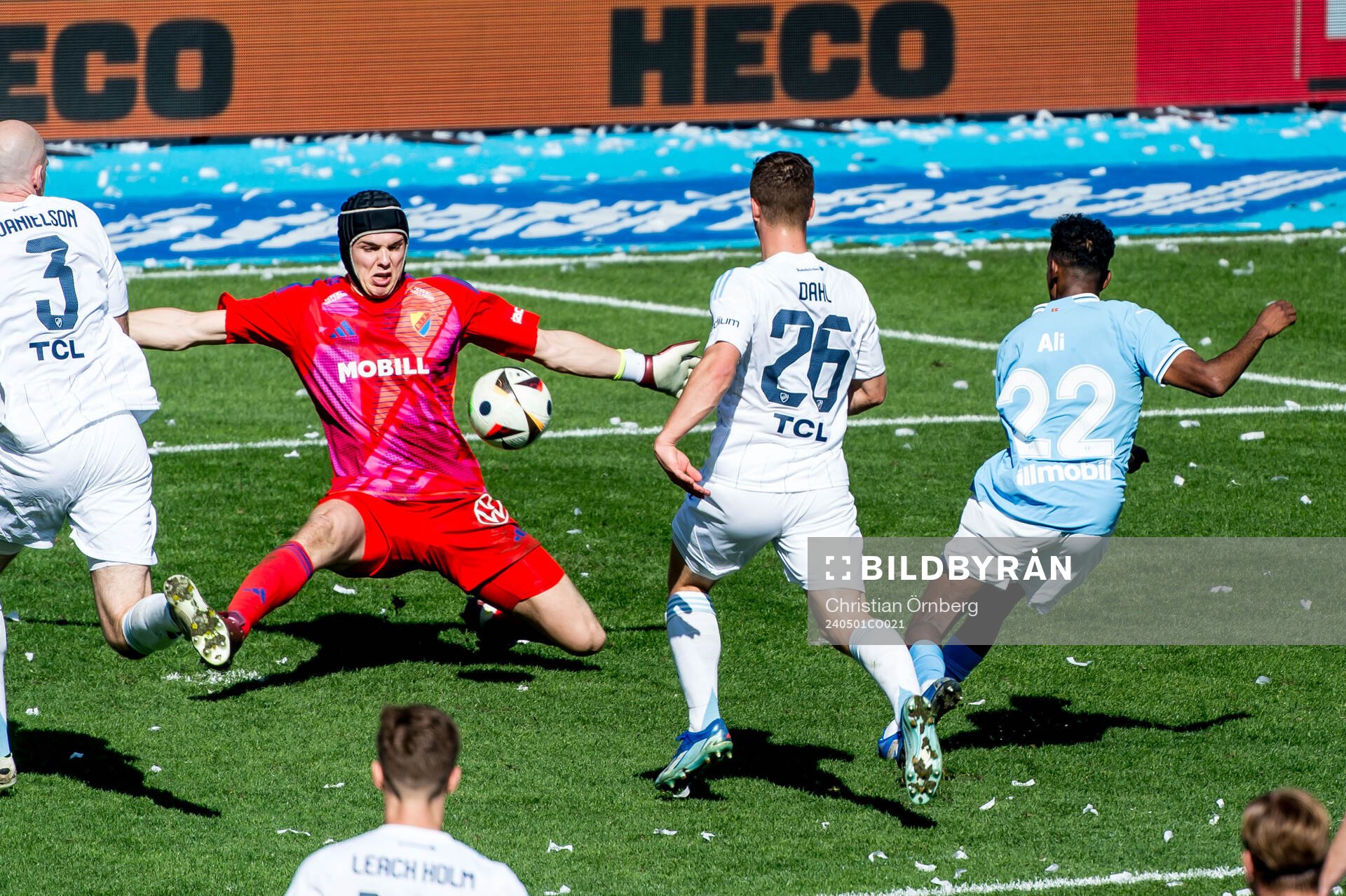 Malmö FFs Taha Abdi Ali jublar