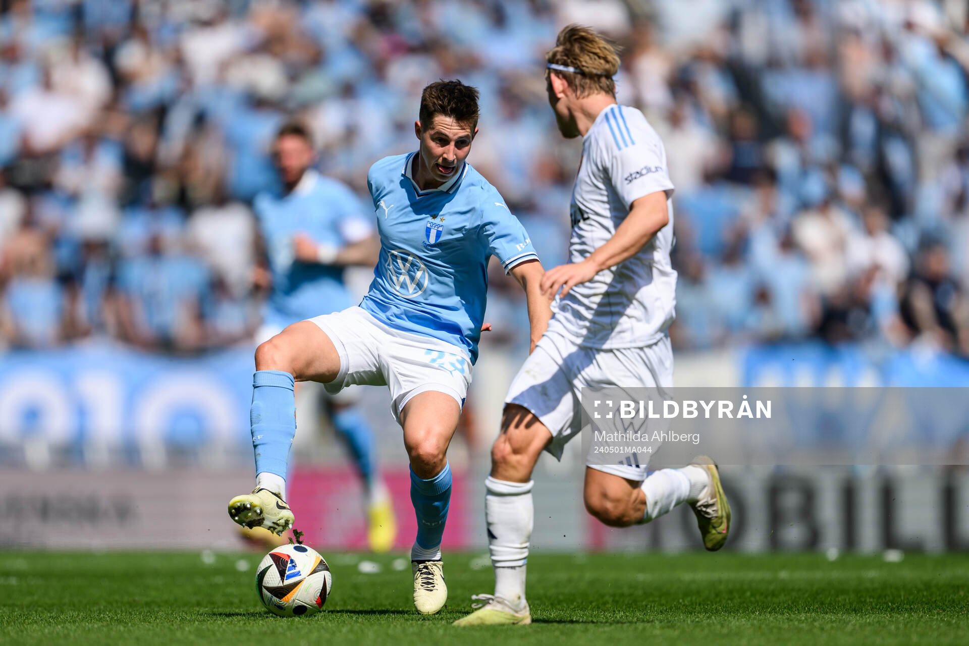 Malmö FFs Lasse Berg Johnsen och Djurgårdens Tobias