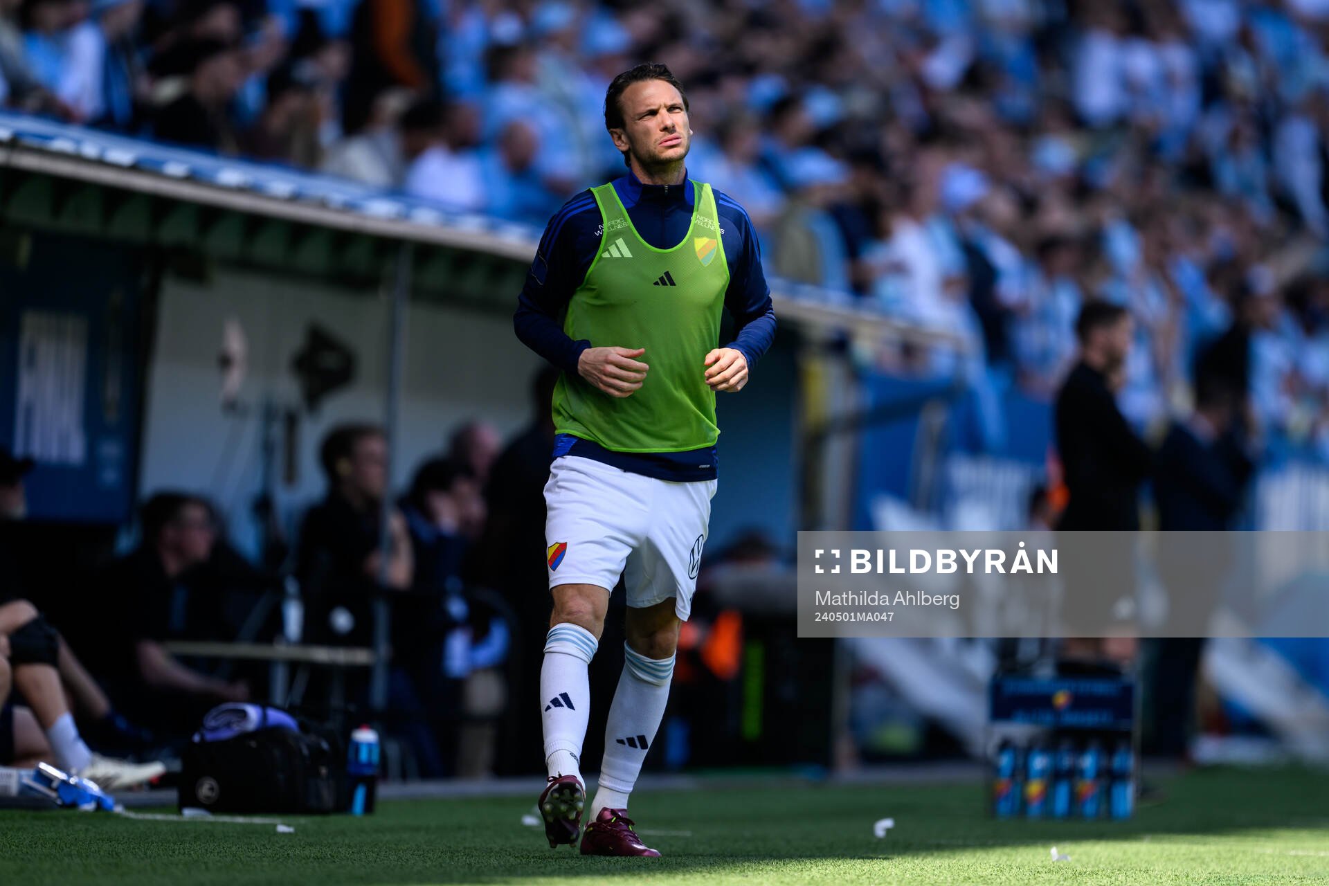 Djurgårdens Albin Ekdal värmer upp under finalen i Svenska Cupen mellan Malmö FF och Djurgården den 1 maj 2024 i Malmö. 