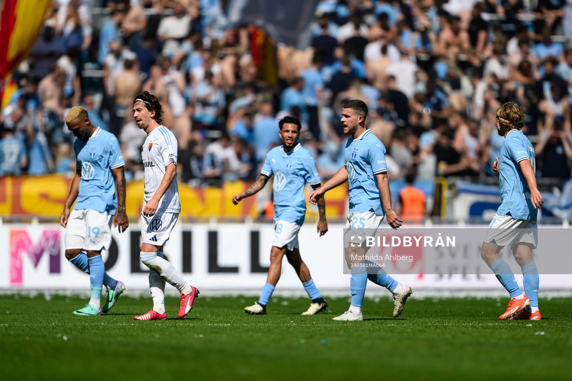 Malmö FFs Gabriel Dal Toe Busanello i halvtid