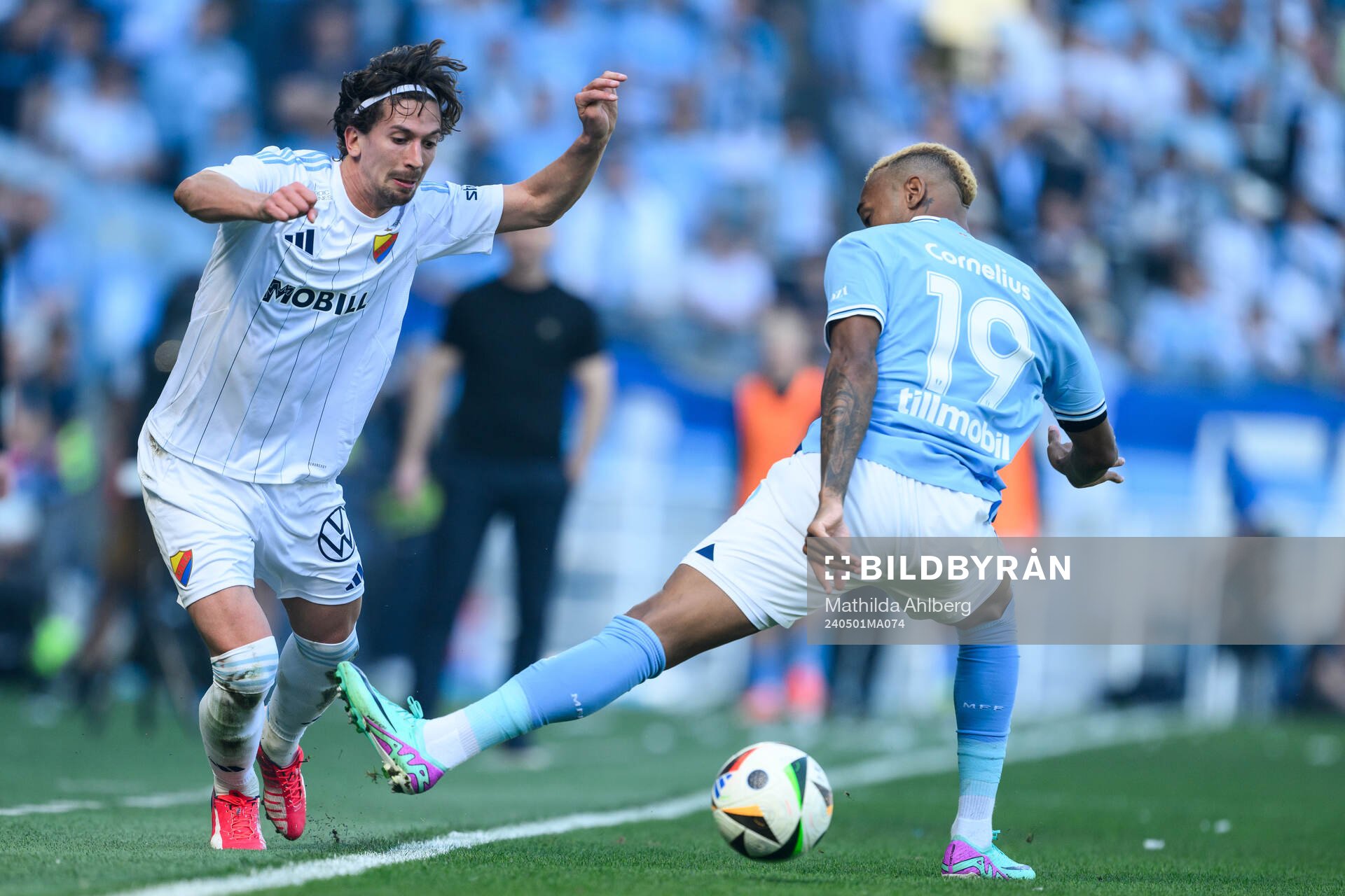 Djurgårdens Gustav Wikheim och Malmö FFs Derek Cornelius