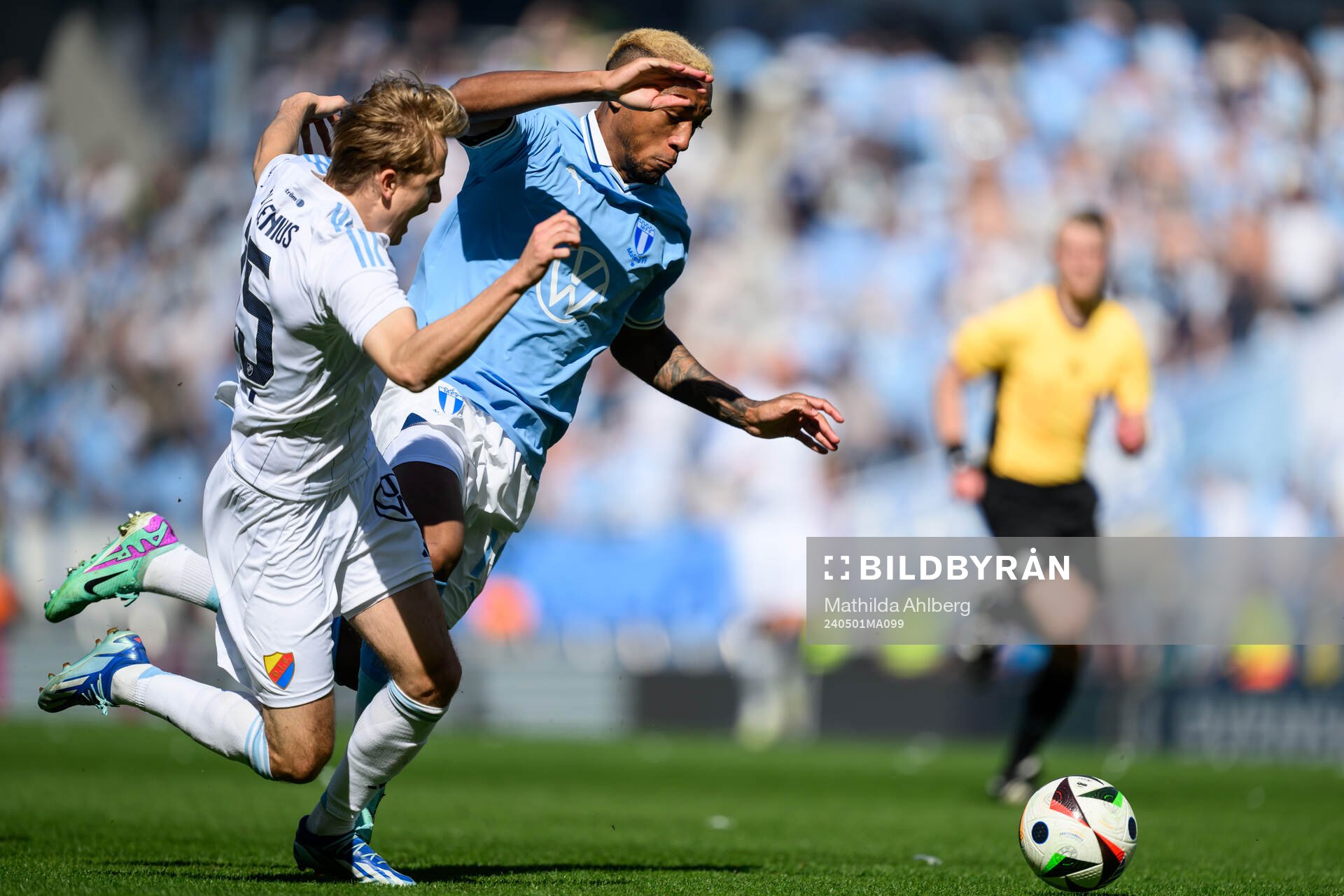 Djurgårdens Oskar Fallenius och Malmö FFs Derek Cornelius