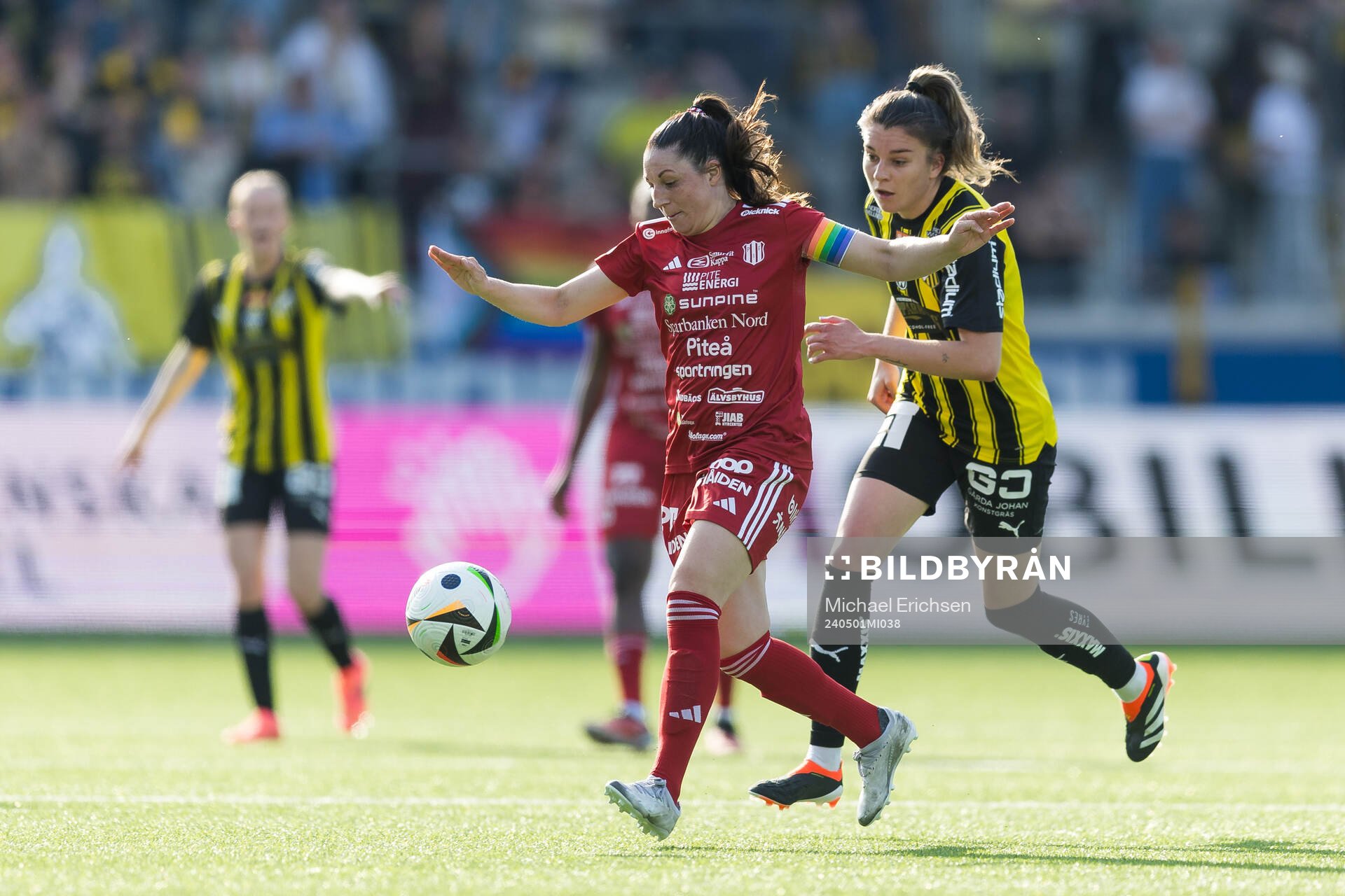 Piteås Josefin Johansson och Häckens Anna Csiki